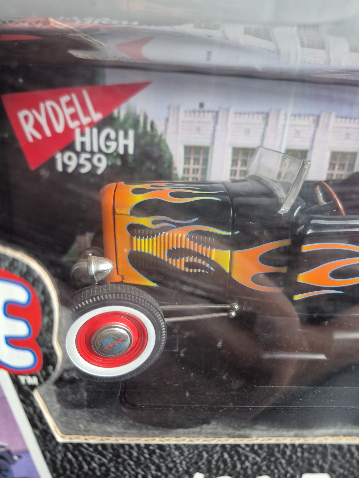 AMERICAN MUSCLE ’32 FORD ROADSTER “RAT ROD” DieCast Car Limited Edition