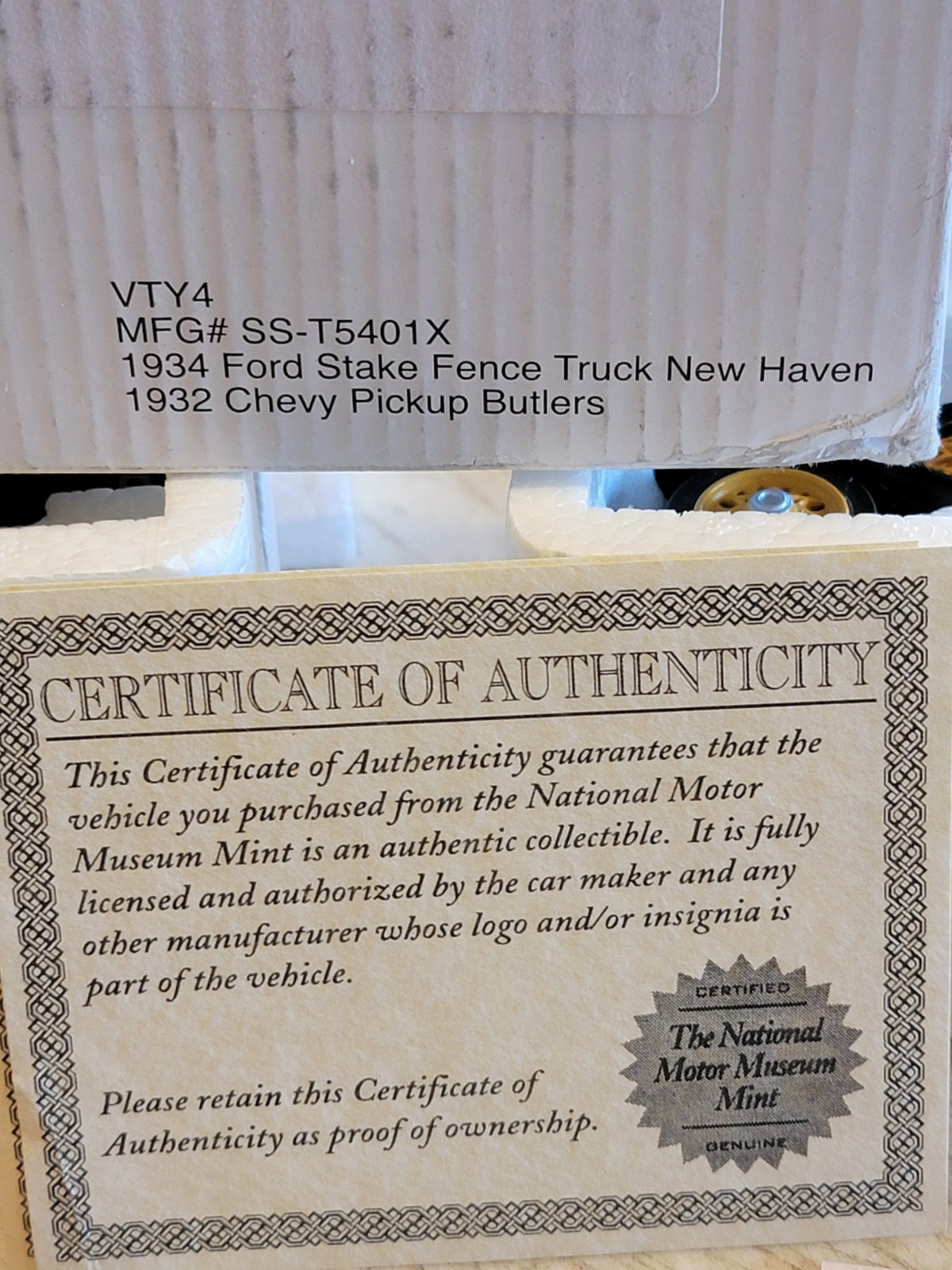 1932 Chevy Pickup Butlers & 1934 Ford Stake Truck New Haven – 1:32 Scale : NIB