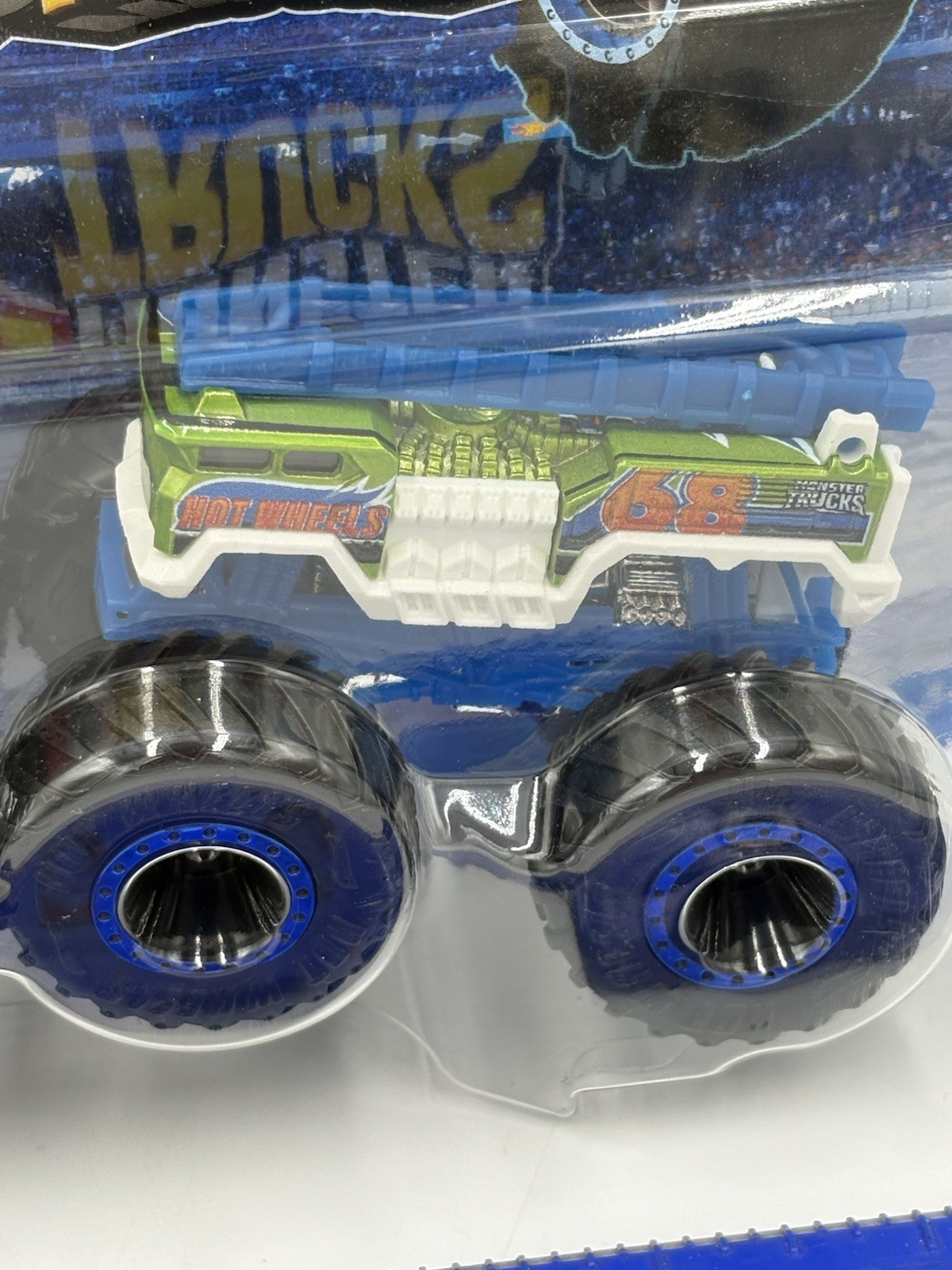 Hot Wheels Monster Trucks Hot Wheel Fire Rescue vs HW 5 Alarm Demolition Doubles