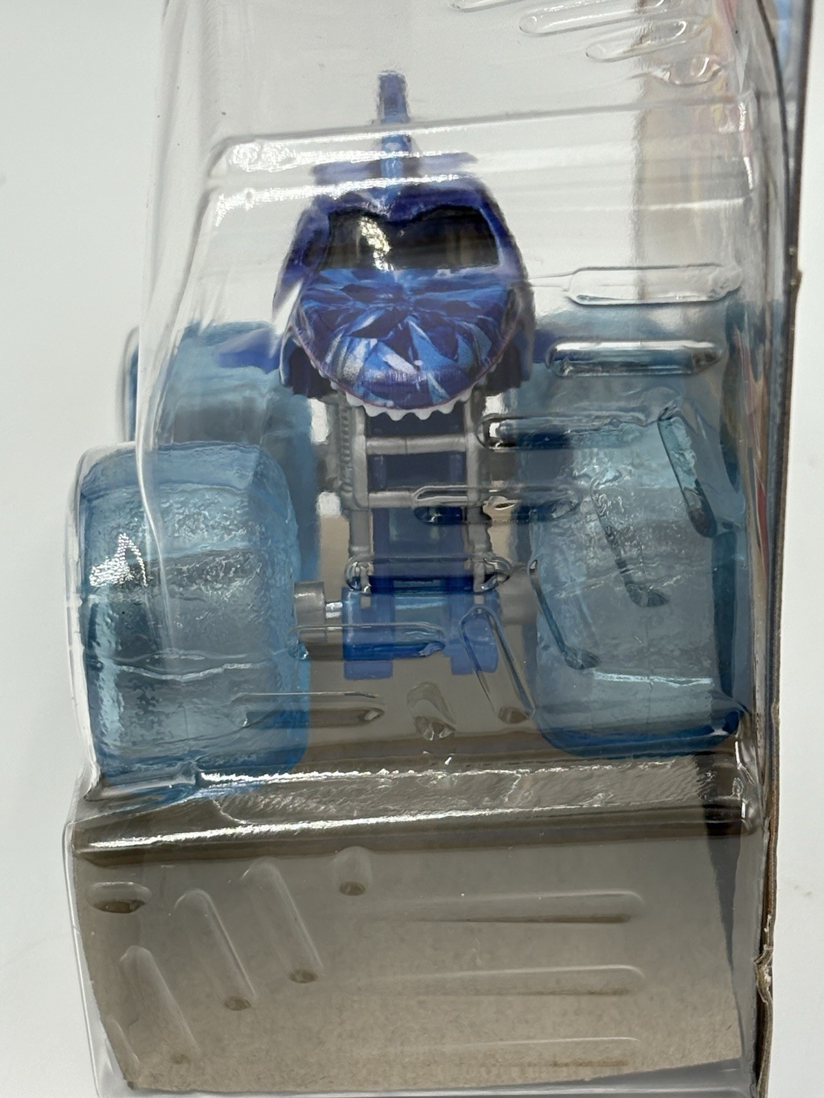New Design Monster Jam Megalodon with clear blue tires 1:64 Scale