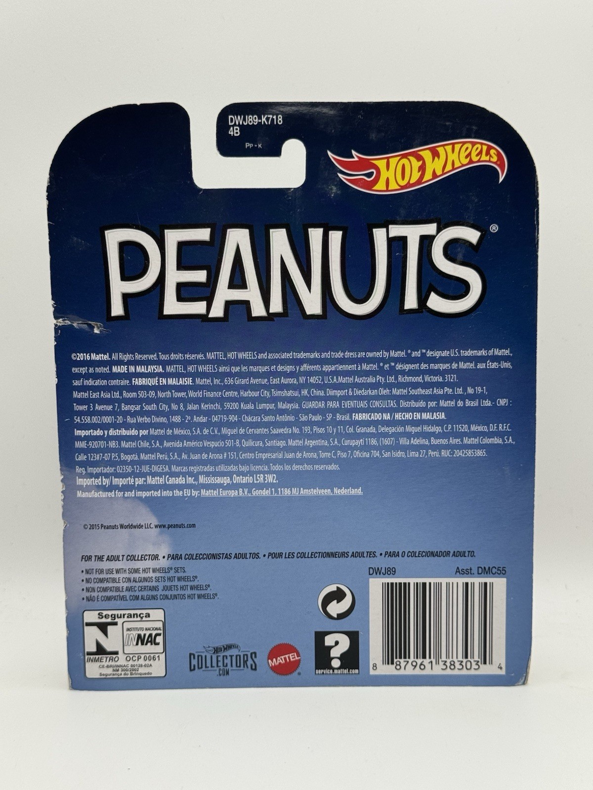 Hot Wheels Peanuts Snoopy – 1:64 Diecast Car Real Riders (READ)
