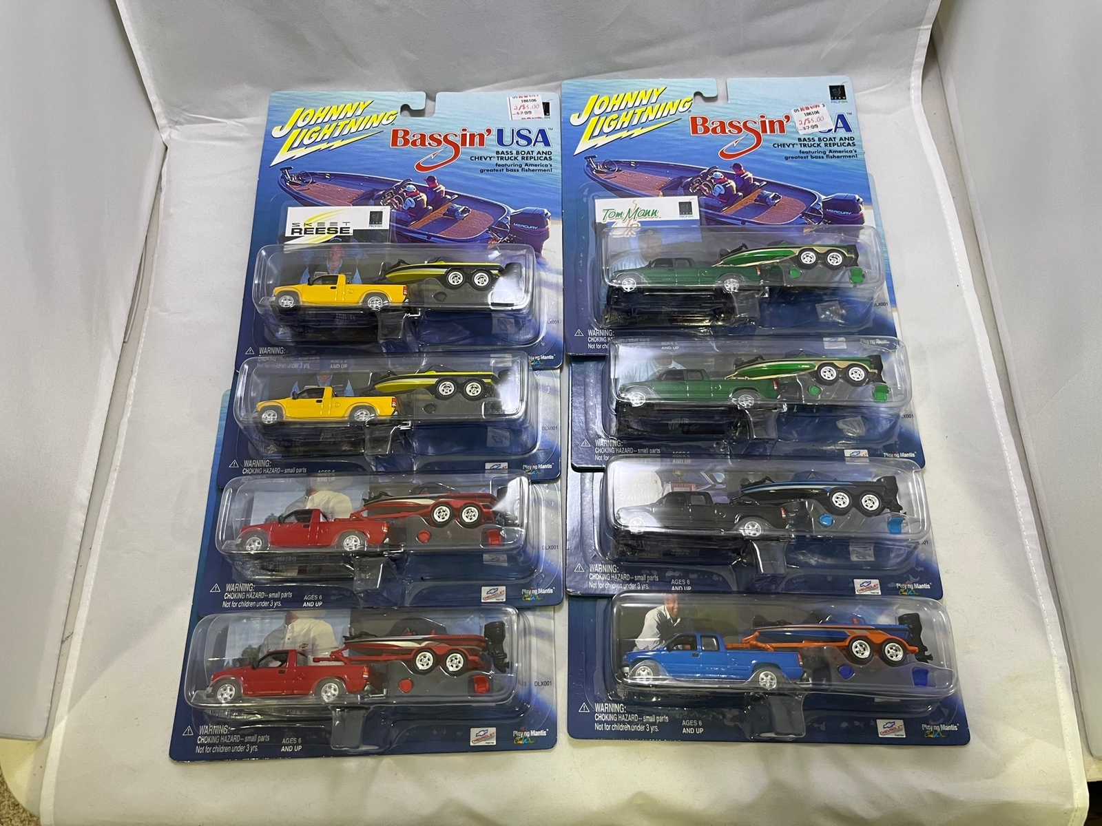 # 01053 – 1:64 JL Boat/Truck Sets and Bassin USA Haulers – 10 Pcs.