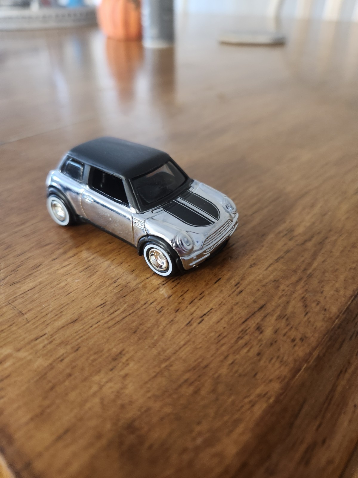 Hot Wheels Classics series 5 Mini Cooper chrome Real Riders 2009