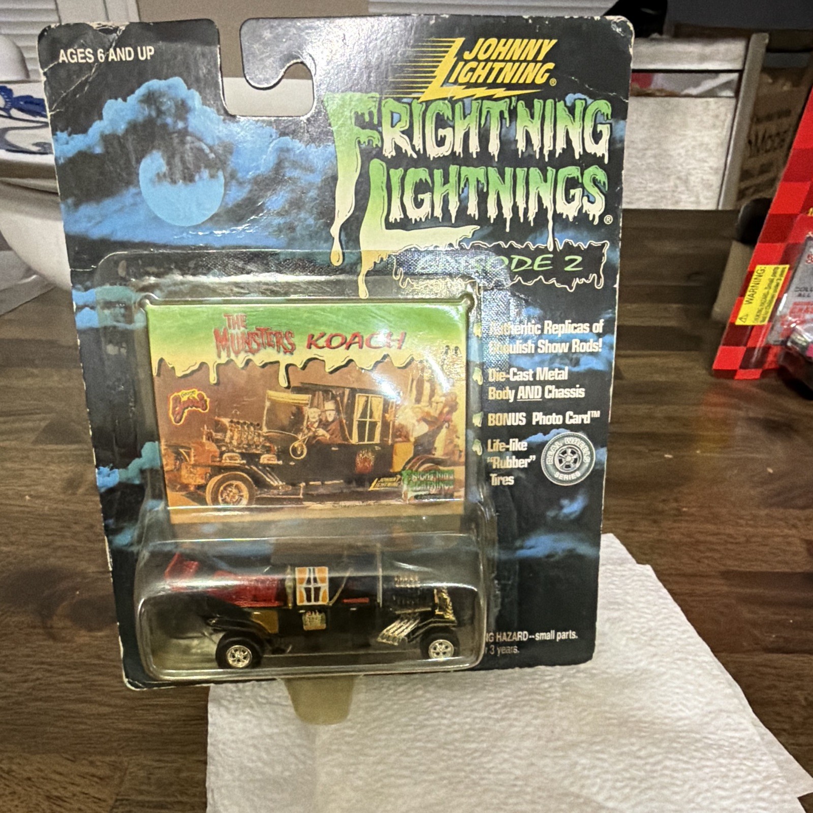 Johnny Lightning Fright’ning Lightnings Ep 2 Munsters Koach 1:64 Diecast
