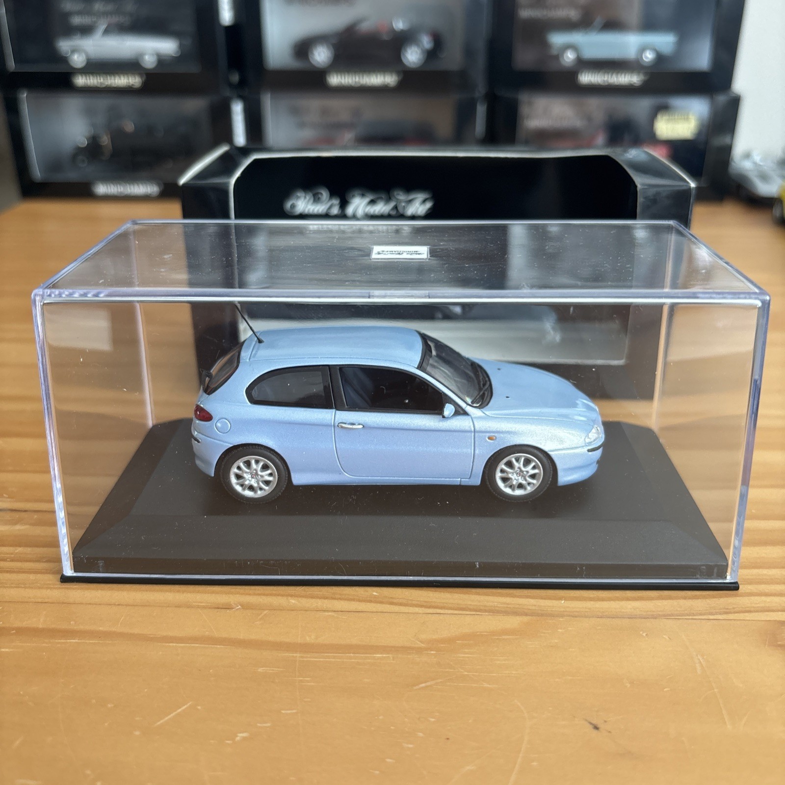 1:43 Minichamps Alfa Romeo 147 Azzuro Nuvola 2001 Light Blue Metallic 120001