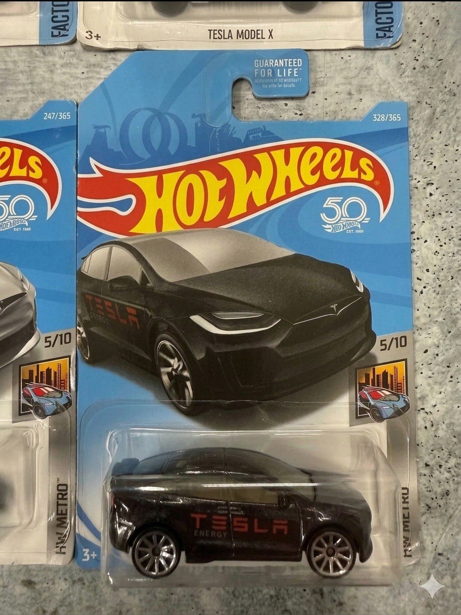 Hot Wheels Tesla Model X Lot of 4 – Red White Silver Black – 2017/2018