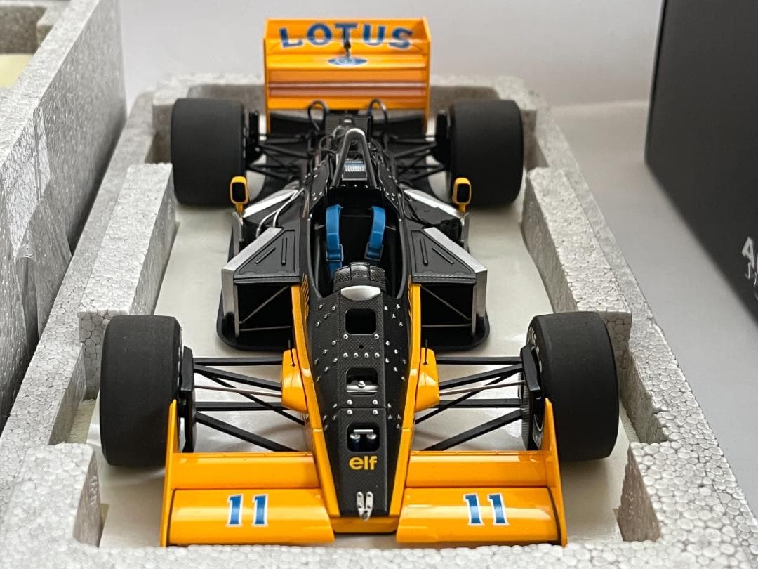 AUTOart 1/18 88726 Team Lotus Type 99T F1 1987 S.Nakajima #11 Diecast Model Used