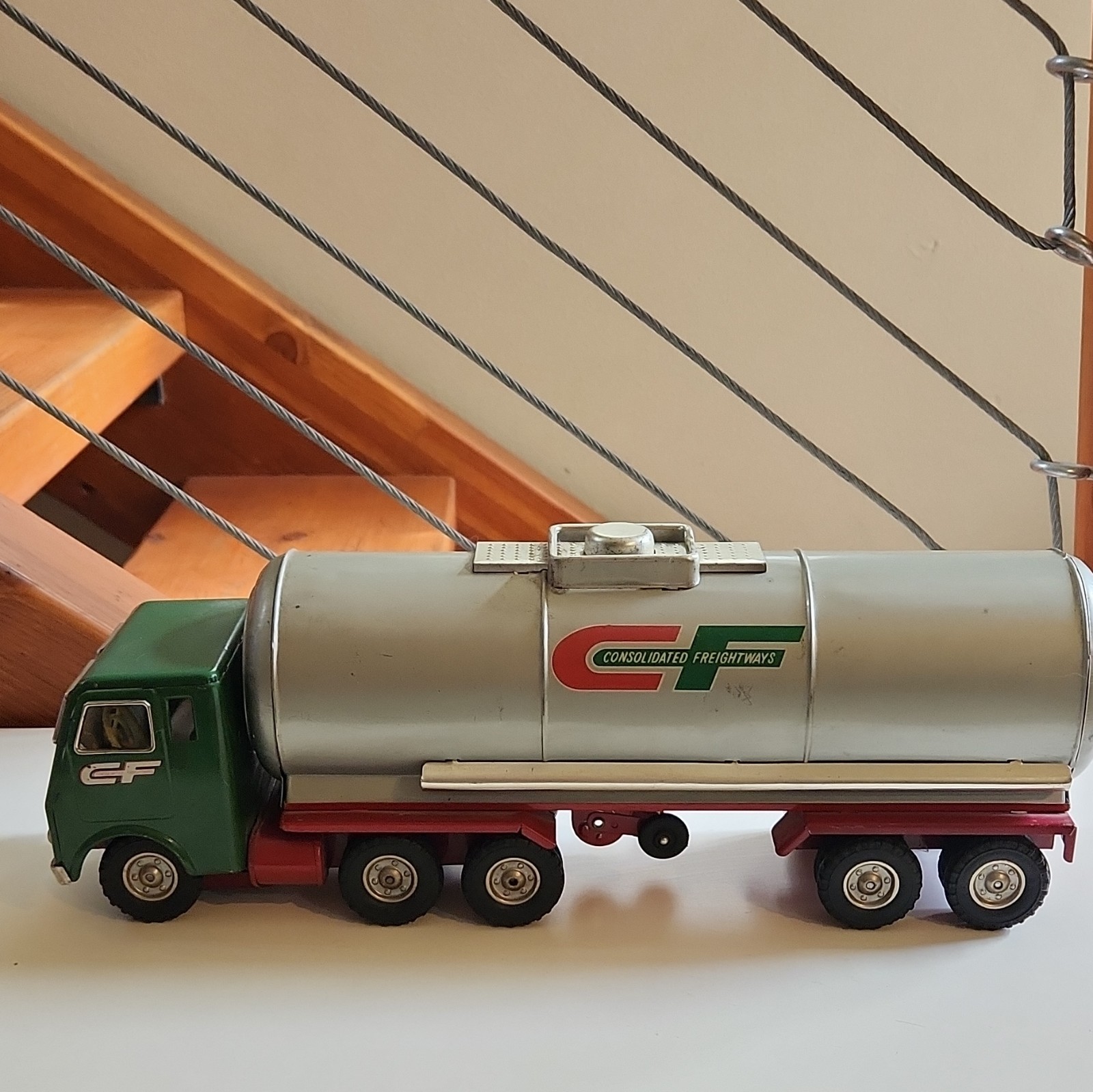 1970’s Diecast Tanker Truck Model Toy Vehicle Green Cab Silver Tank, 14″ Lx4″W