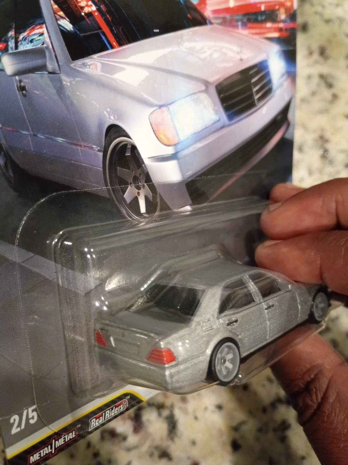 Read CUSTOM – 2 cars – MERCEDES-BENZ 500 SEL HOT WHEELS HRT94