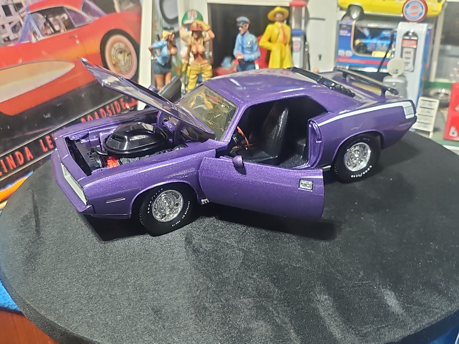 VINTAGE Ertl 1970 Plymouth Hemi Cuda Purple NICE CAR 🚗 READ 📚