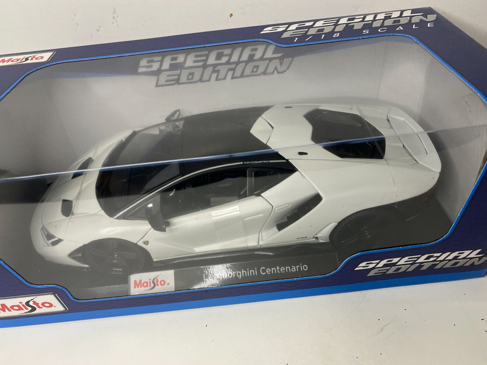 LAMBORGHINI CENTENARIO 1/18 MAISTO SPECIAL EDITION (EXCLUSIVE STYLE) WHITE