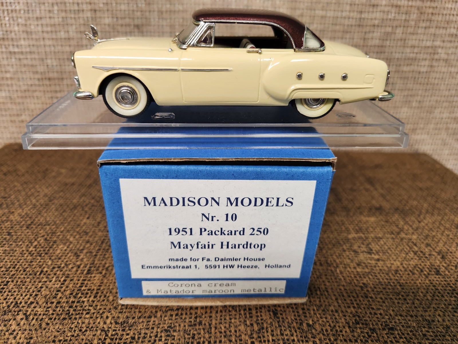 MADISON MODELS 1/43 DIECAST Nr 10 1951 PACKARD 250 MAYFAIR HARDTOP 2 TONE