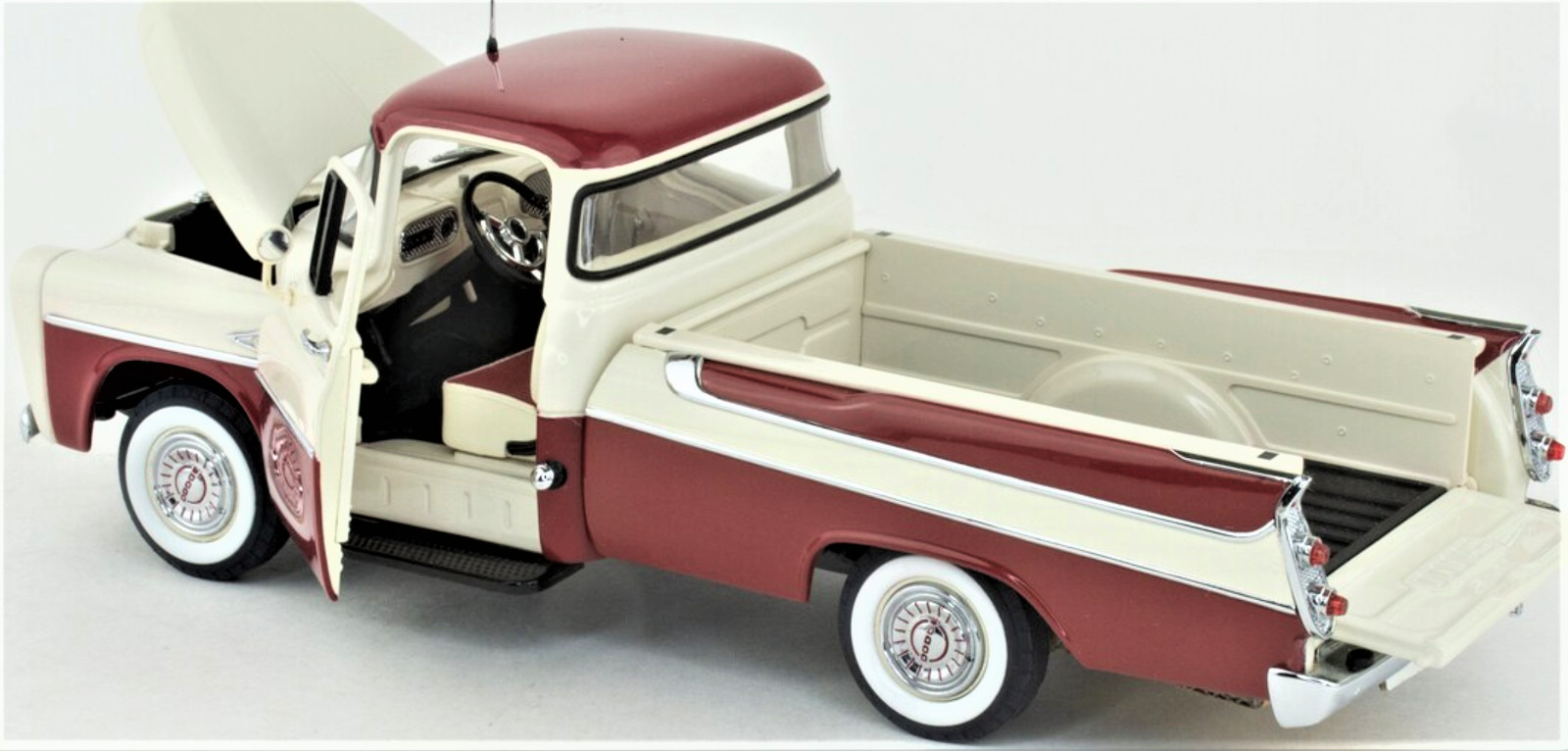Dodge Chrysler Plymouth Ram Pickup Truck Car Classic Wagon Carousel Red1 24 1 18
