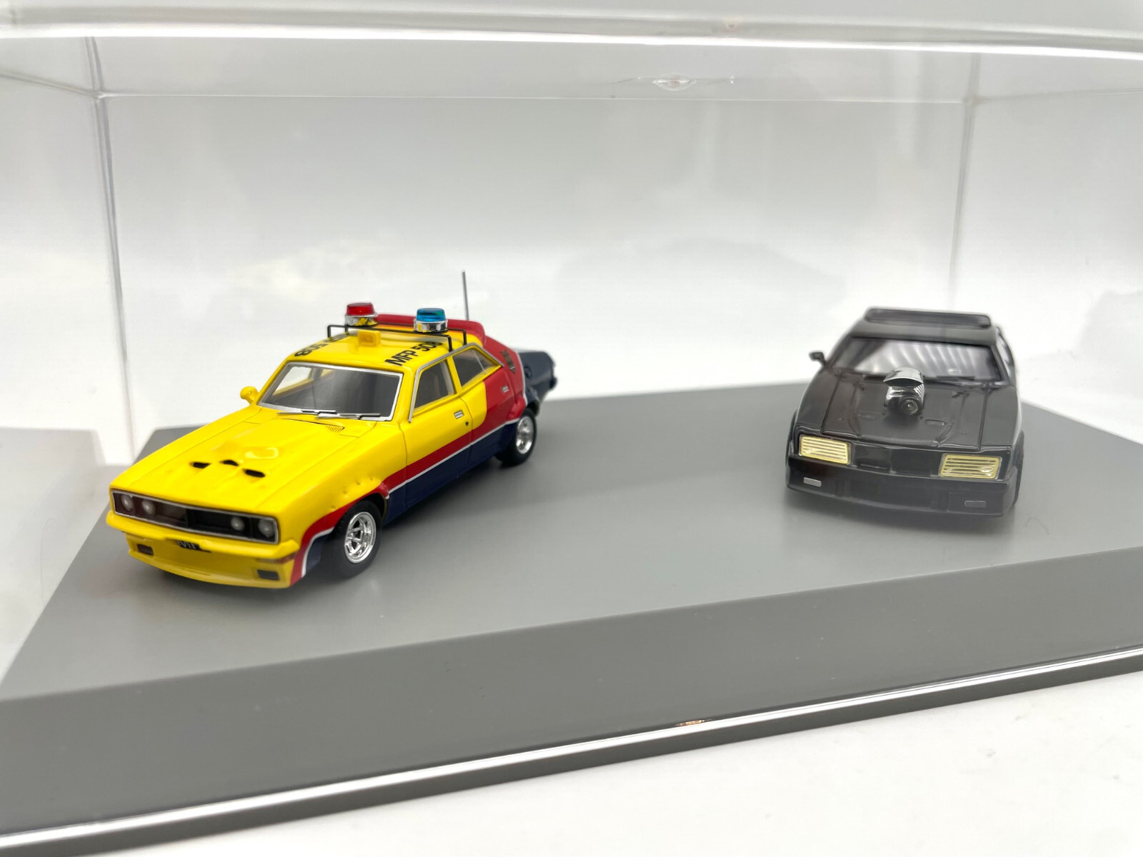 ACE 1/64 MAD MAX INTERCEPTOR & MFP TWIN SET SUPERCHARGED MOVIE RESIN – US SHIP