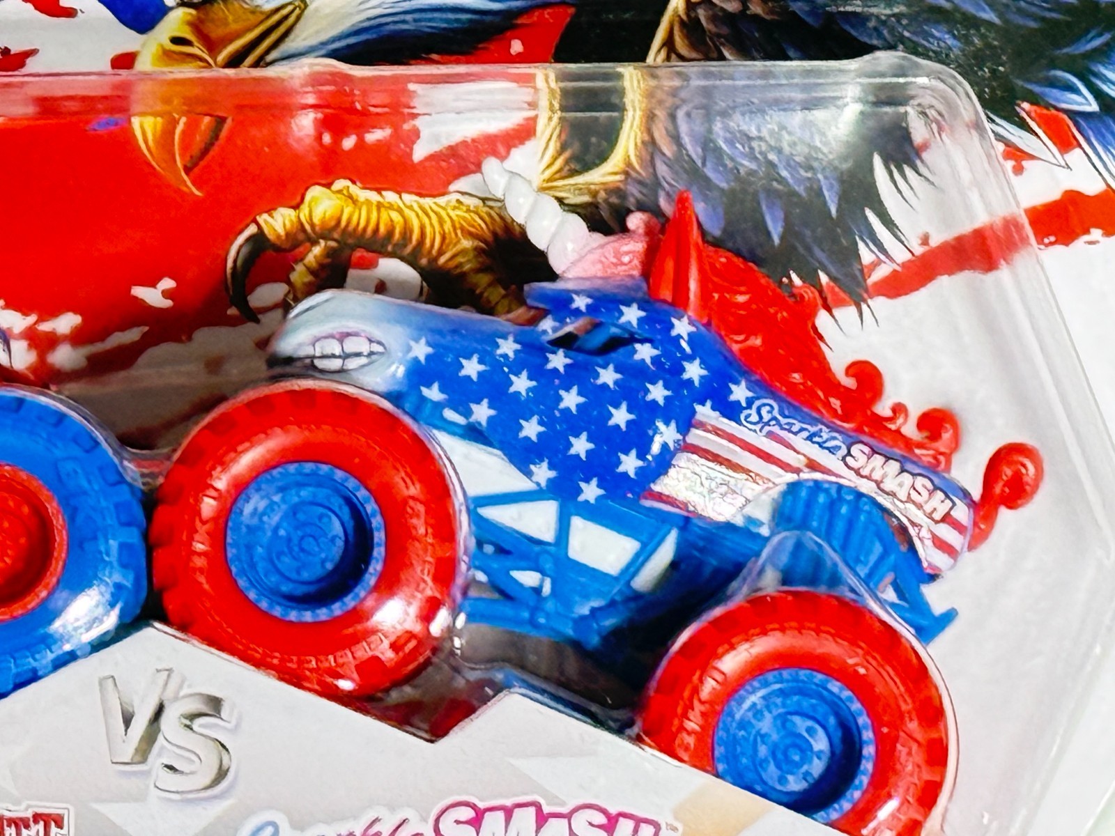 MONSTER JAM STARS AND STRIPES MONSTER MUTT SPARKLE SMASH 2 PACK 🔥FREE SHIP🔥