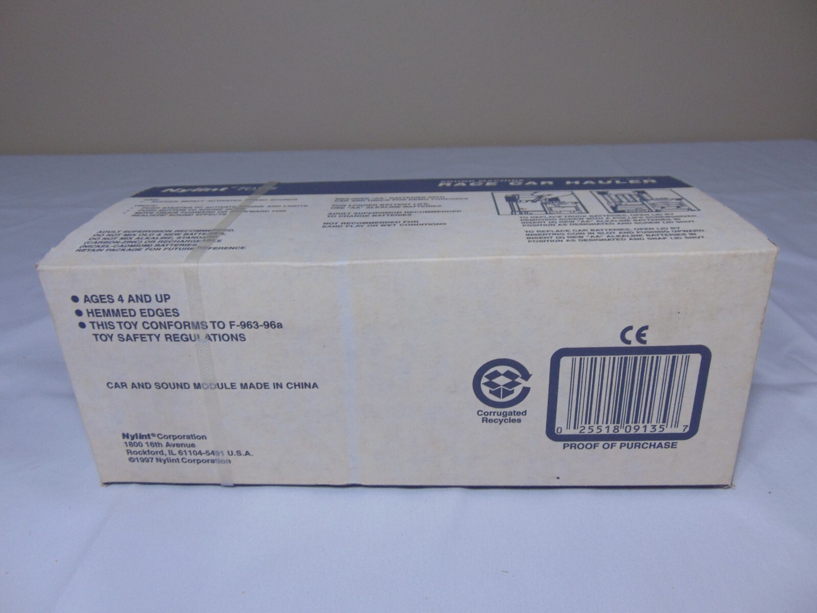 RARE 1997 NYLINT 9135Z FORD THUNDERBIRD RACE HAULER BRIGGS & STRATTON PROMO