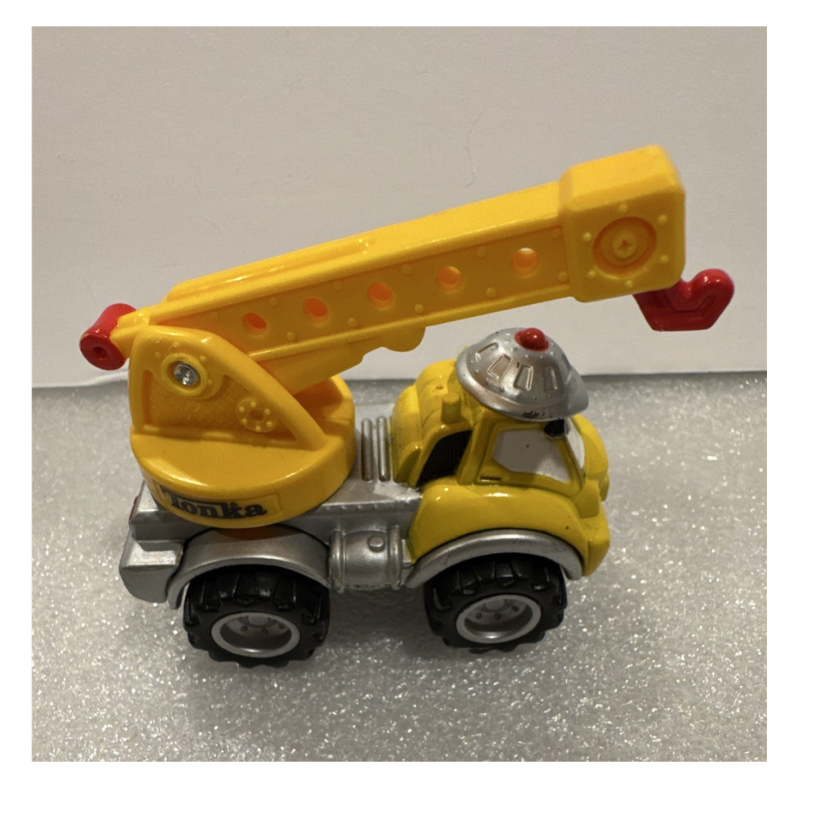 Maisto Tonka Shane Crane Diecast Vehicle Yellow/Silver/Black/Red 2001 🚜
