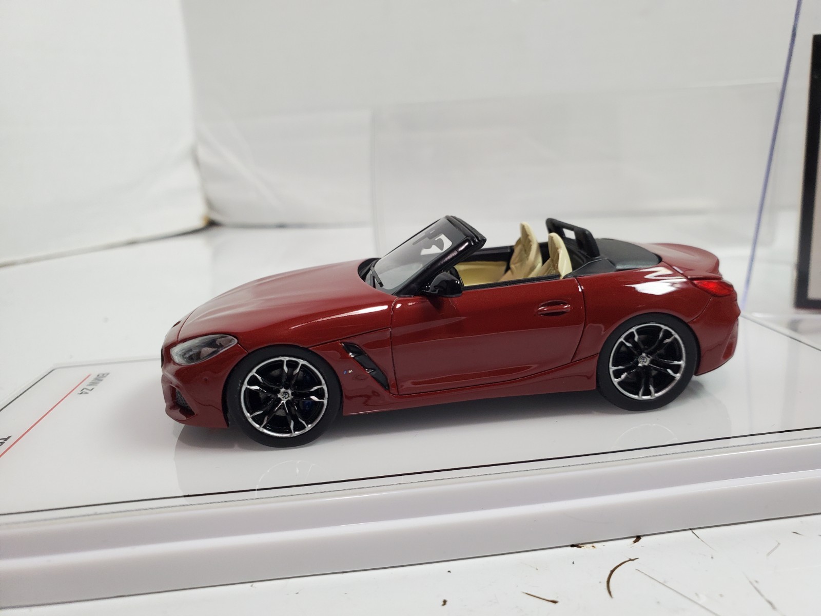 TSM Model 1:43 BMW Z4 RED – Open Box – Damaged Case