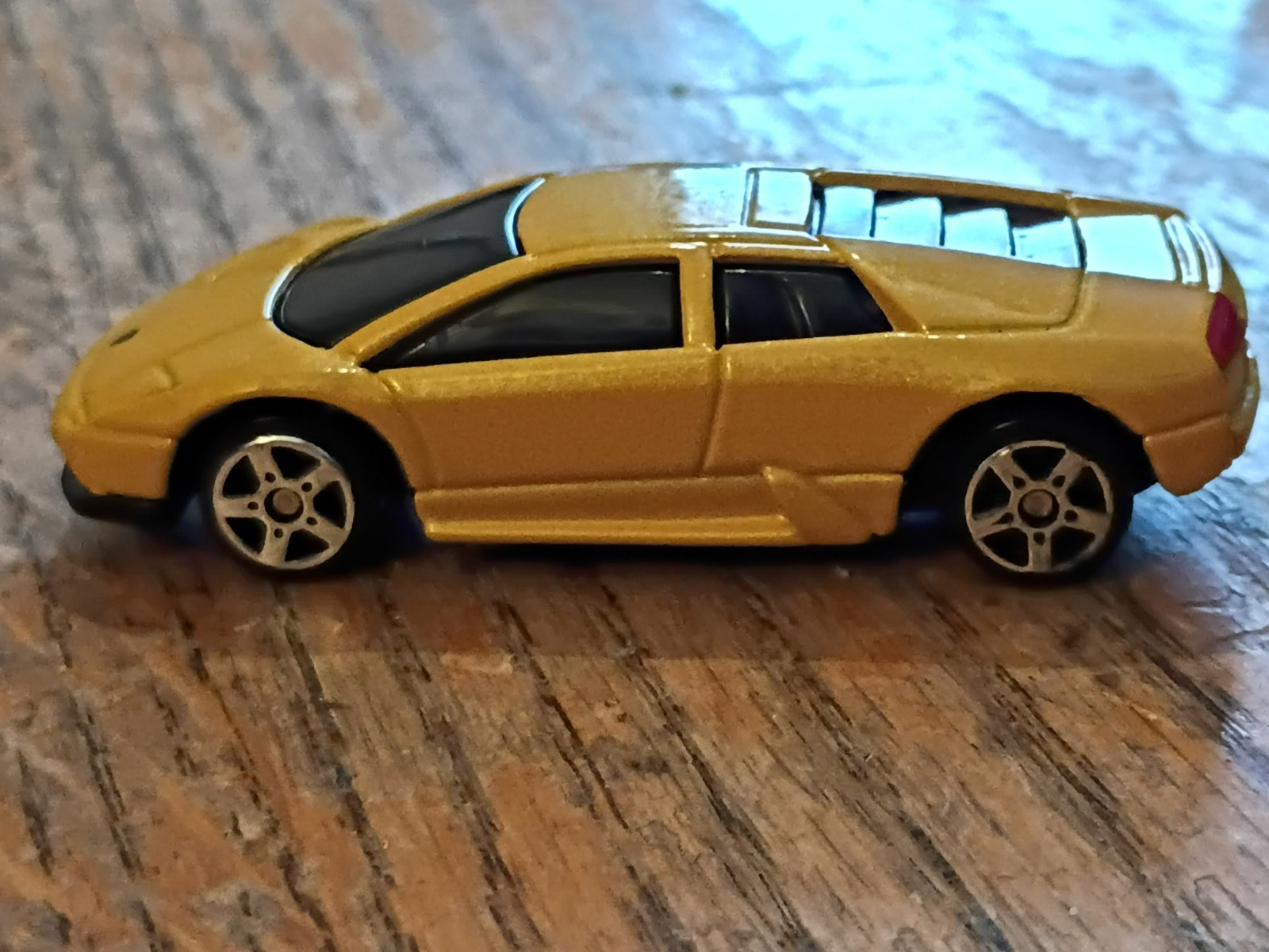 Maisto Bright Yellow Metallic Lamborghini Murcielago Loose Diecast 1:64