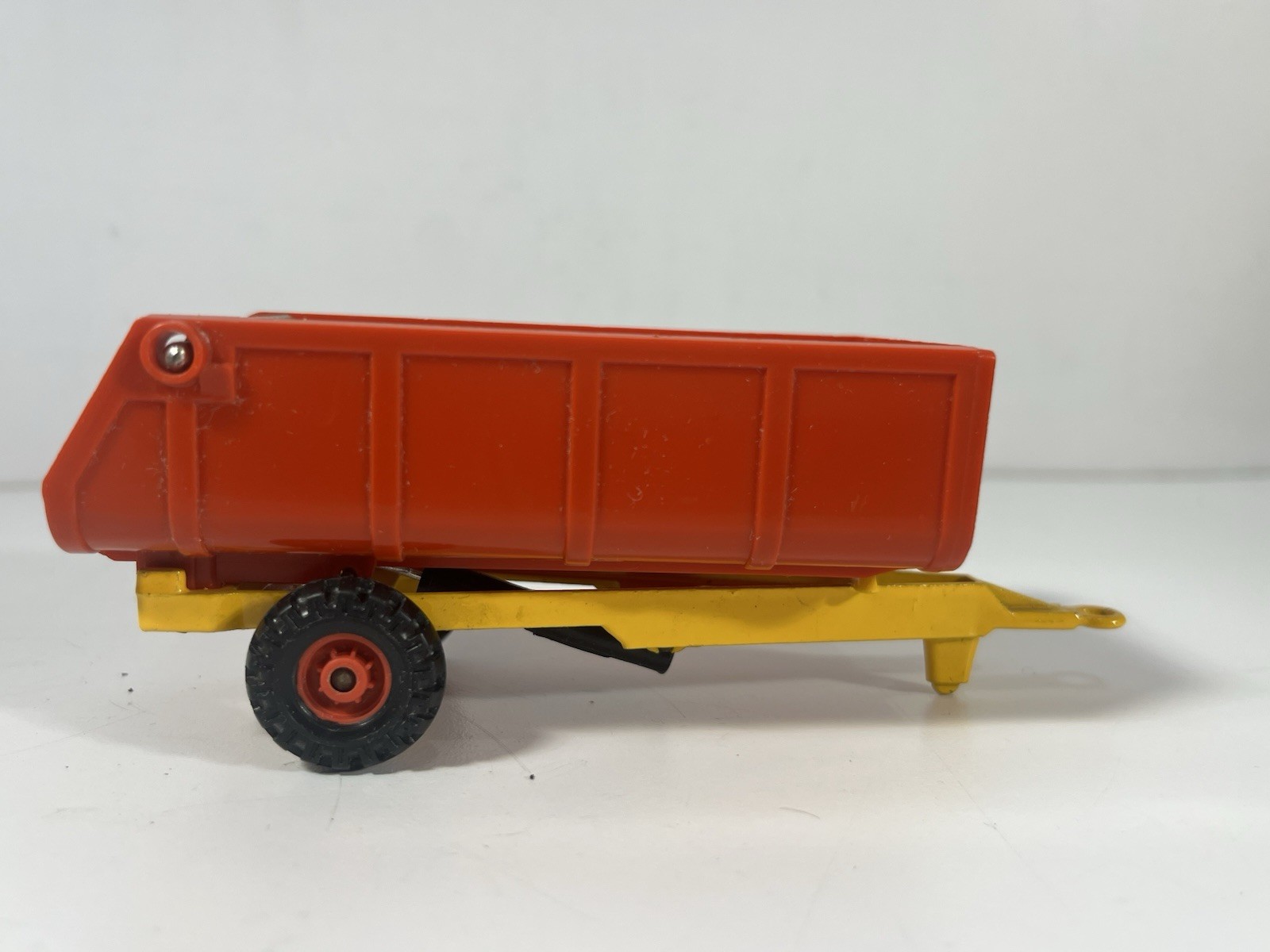 Corgi Farm Trailer Die Cast/Plastic No 56 Working, Red And Yellow Rare 1/43