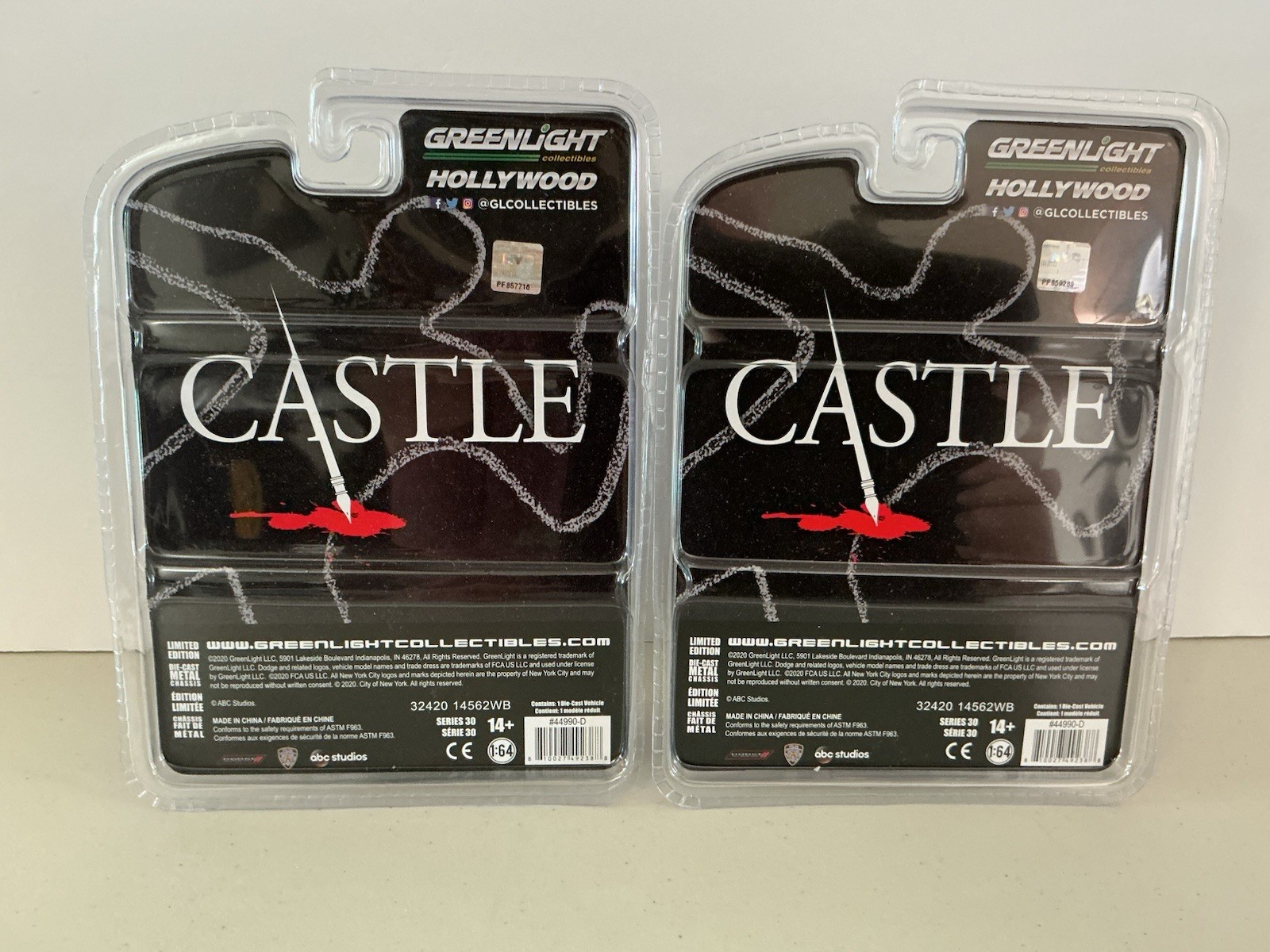 GREENLIGHT (LOT OF 2) Hollywood Series CASTLE 2006 Dodge Charger & GREEN MACHINE