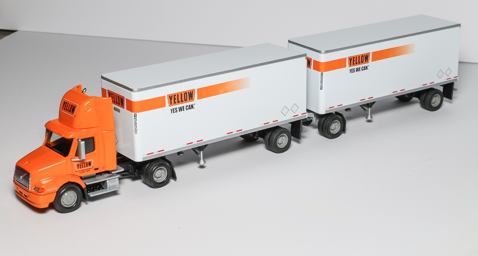 PEM 1/64 Model Truck Yellow “Yes We Can” Tandem Rig Freight M77115