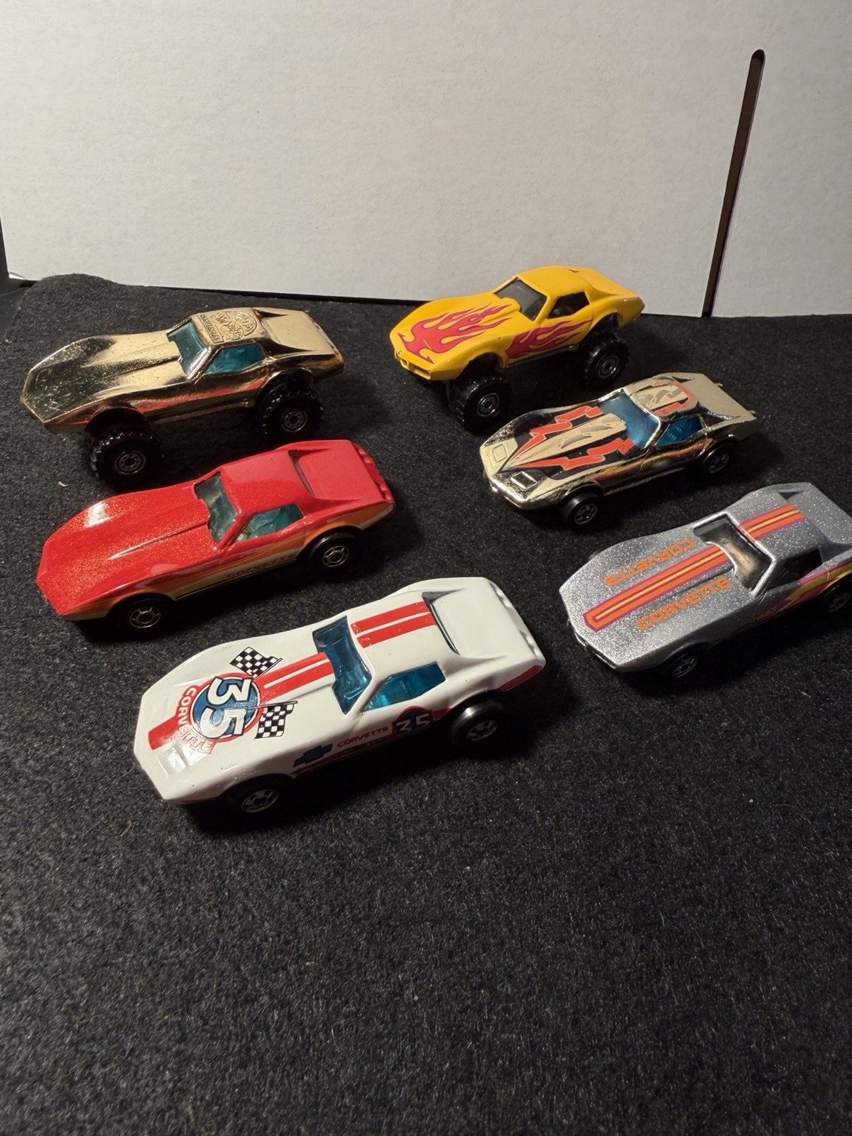 Hot Wheels LOT of 6 vintage Corvette Stingrays loose-all diff see photos please