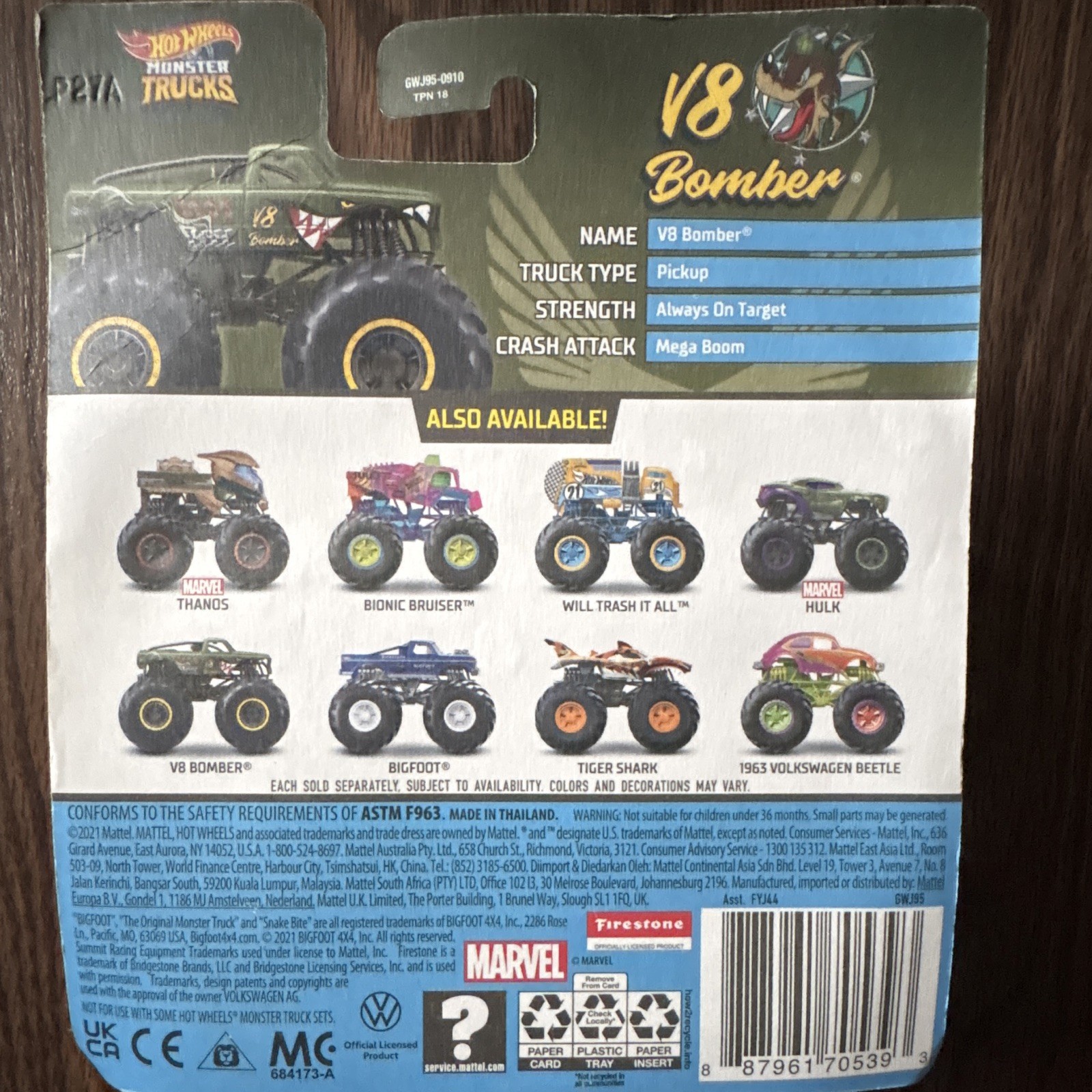Hot Wheels Monster Trucks V8 Bomber Marvel Green Diecast 1:64 Unopened Stand