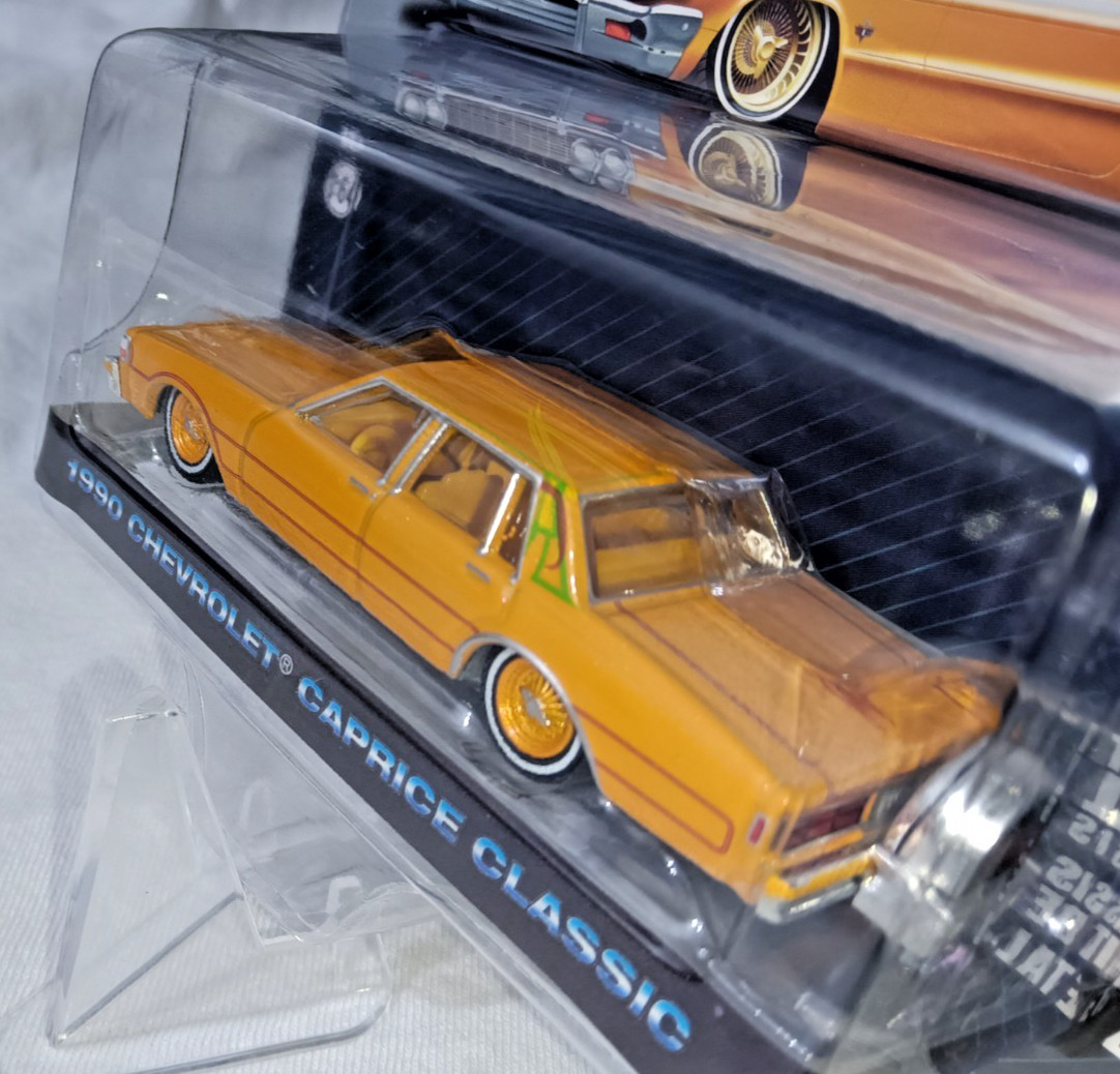 1:64 CALIFORNIA LOWRIDERS 1990 CHEVROLET CAPRICE CUSTOM CONTINENTAL NOT PRODUCED