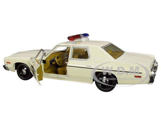 1975 DODGE MONACO CREAM “HAZZARD COUNTY SHERIFF” 1/24 MODEL BY GREENLIGHT 84094