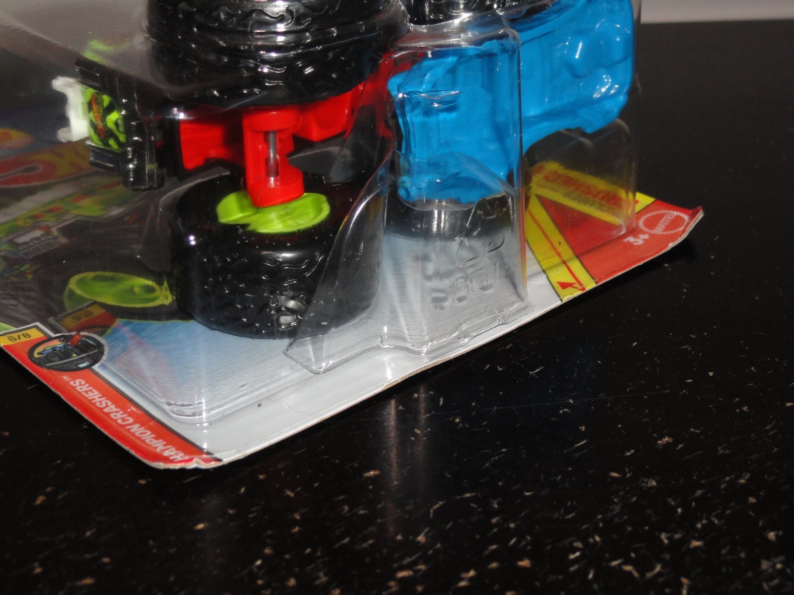 HOT WHEELS 2026 MONSTER TRUCKS CHAMPION CRASHERS 6/8 HW 5 ALARM (GREEN) DIECAST