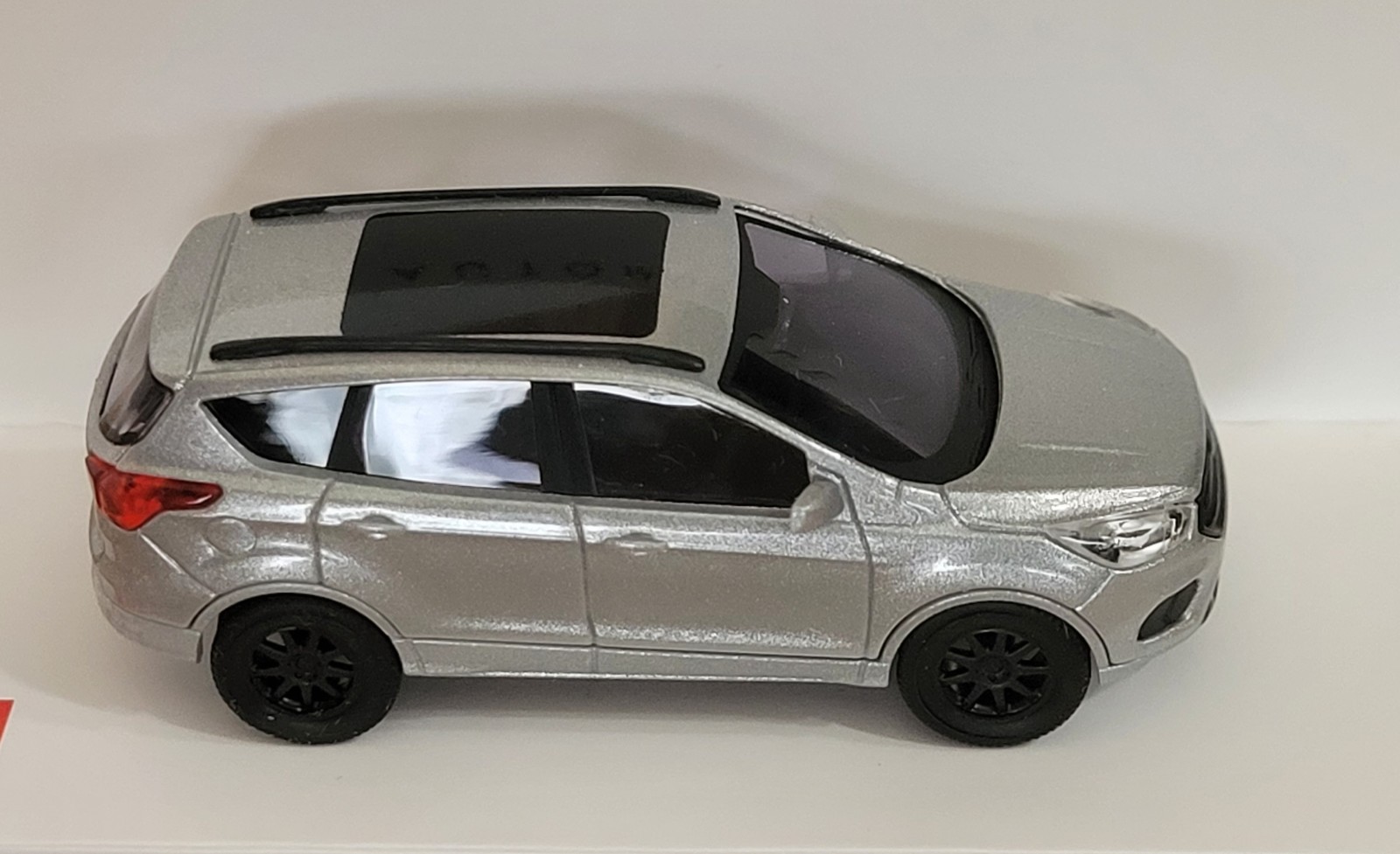Busch 53503 1/87 HO 2017 Ford Escape (Kuga in Germany) With Sunroof ) Silver NIB