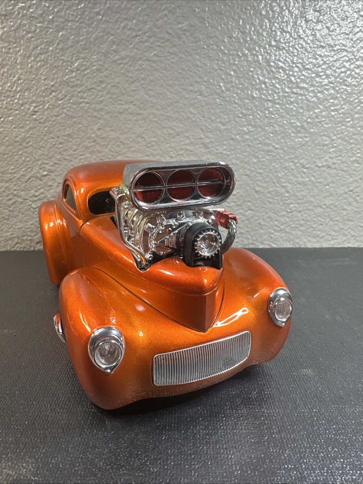 MUSCLE MACHINES 1941 WILLYS COUPE Burnt Orange /Copper 1:18 2001 Funline