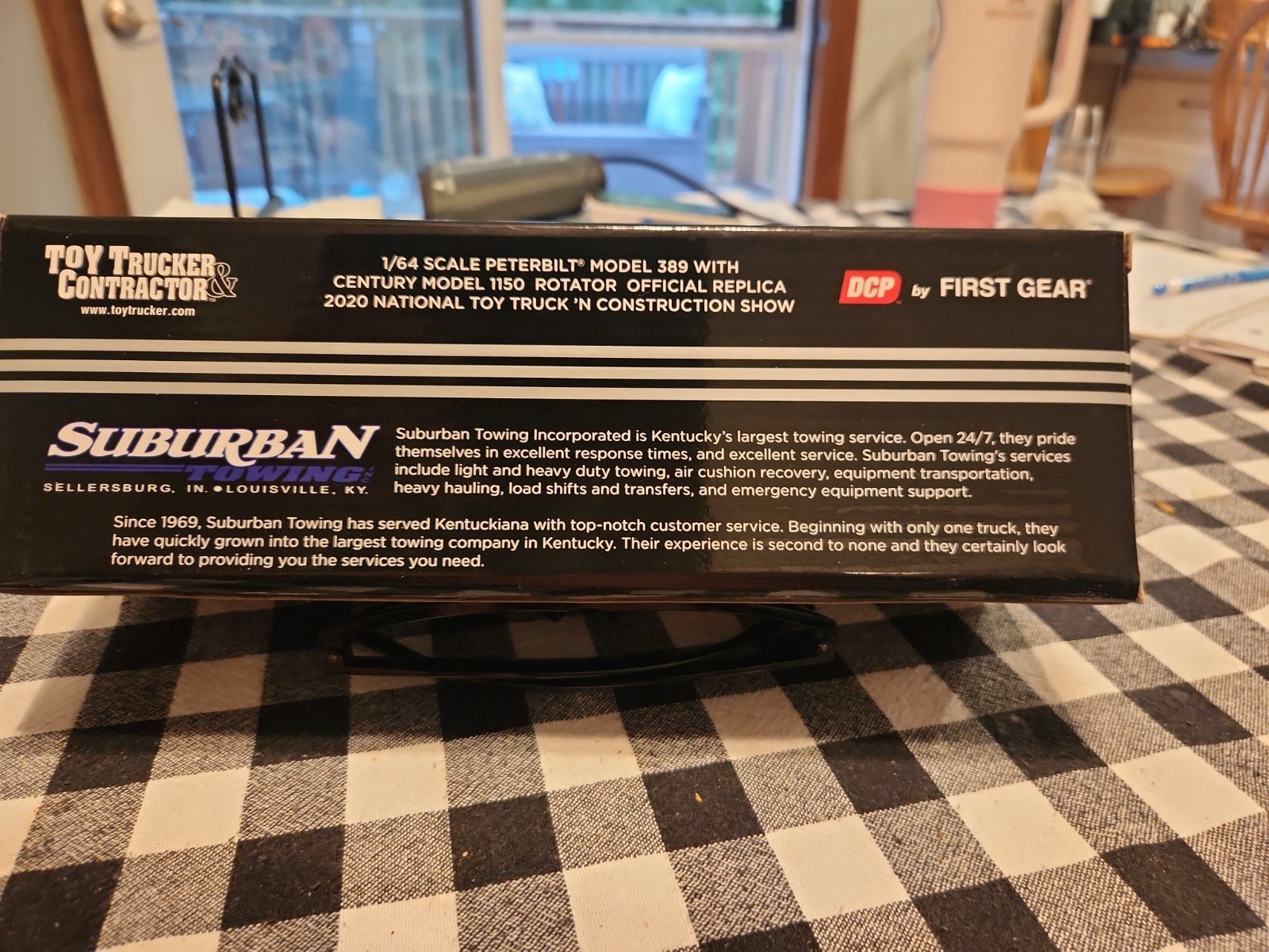 DCP 1:64 *SUBURBAN TOWING* Peterbilt 389 Rotator Wrecker Tow Truck *NTTCS* NIB!