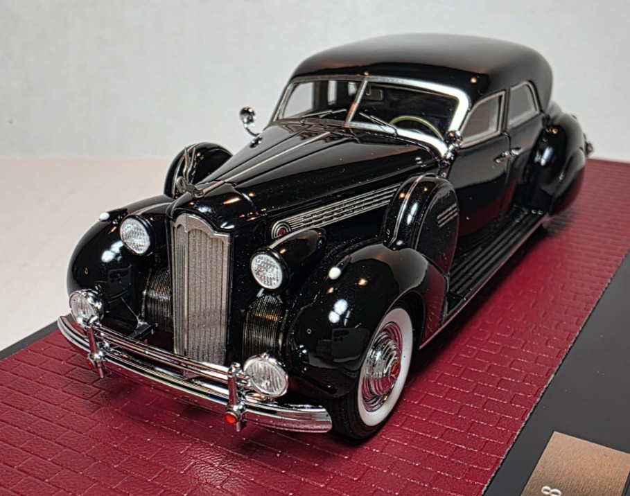 Matrix 1:43 1940 Packard Super 8 180 Sedan in Black with Darrin Bodywork LOOK!