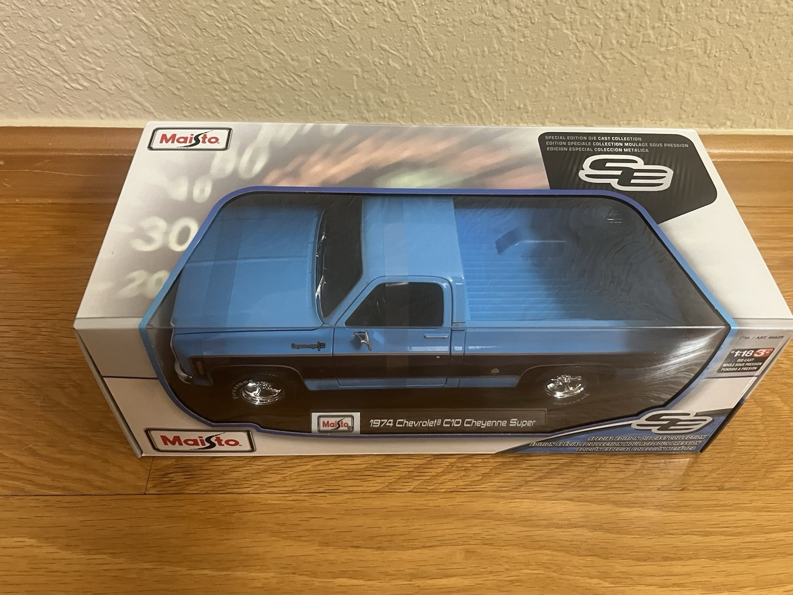 Maisto 1:18 1974 Chevrolet C10 Cheyenne Super Pickup Truck Blue Black Stripe New