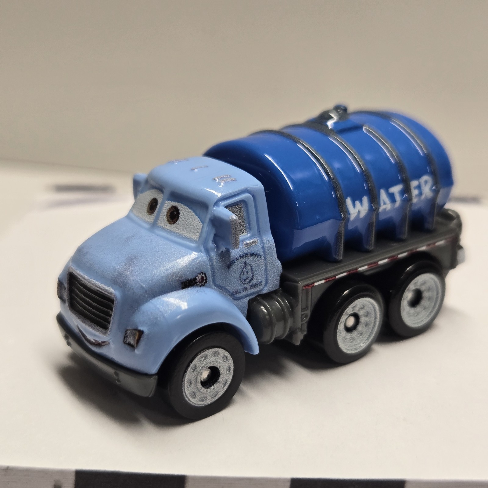 Disney Pixar Cars Mini Racer Mr. Drippy Water Tanker Truck Demolition Derby Loos