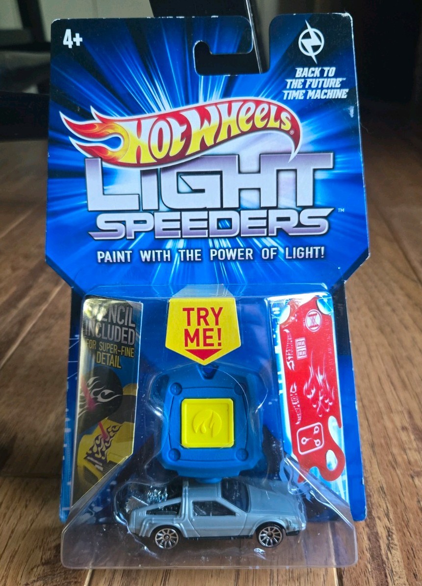Hot Wheels Light Speeder Back To The Future DeLorean Time Machine New in Box!!