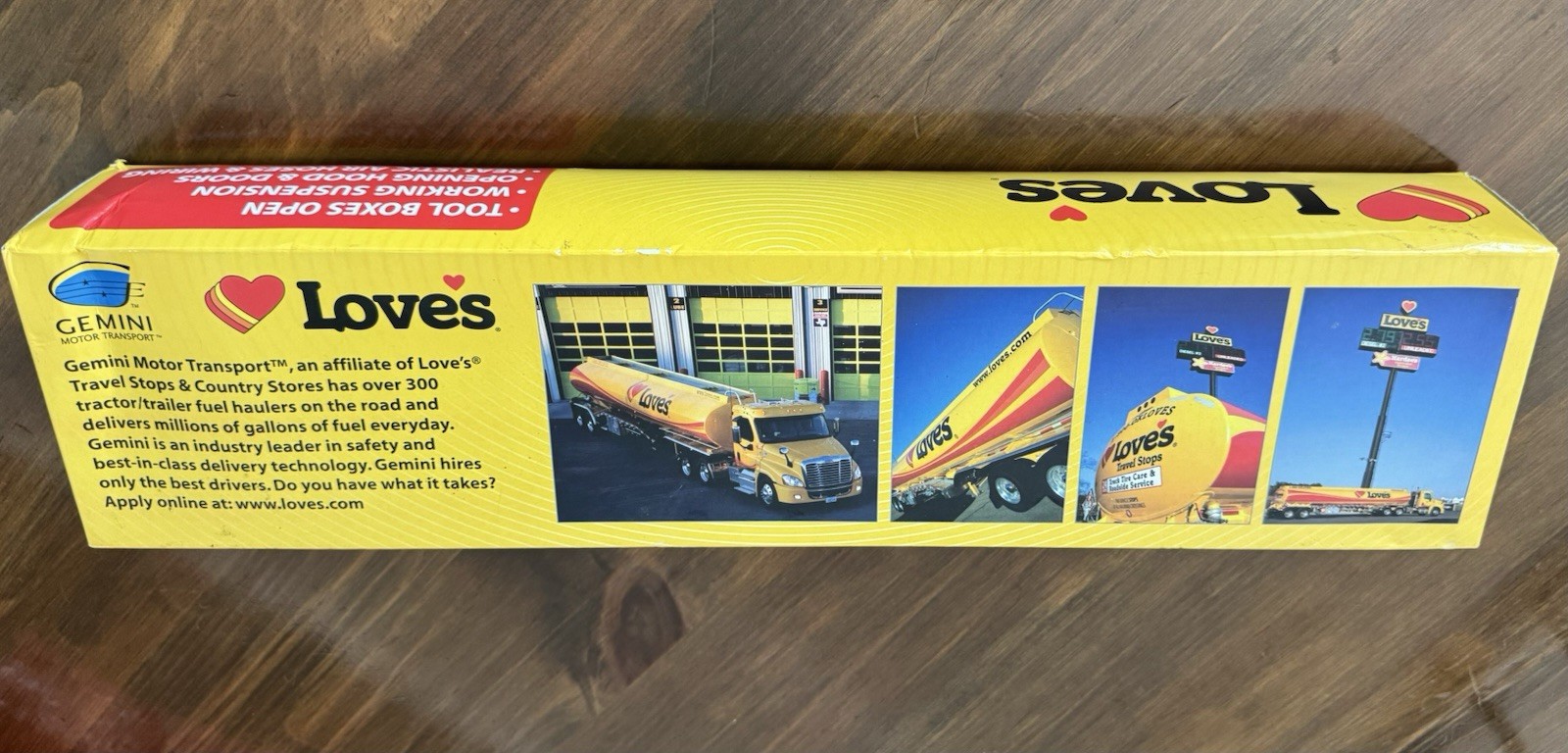 Tonkin 1/53 Loves Freightliner Cascadia Day Cab Fuel Tanker Semi Limited Edition