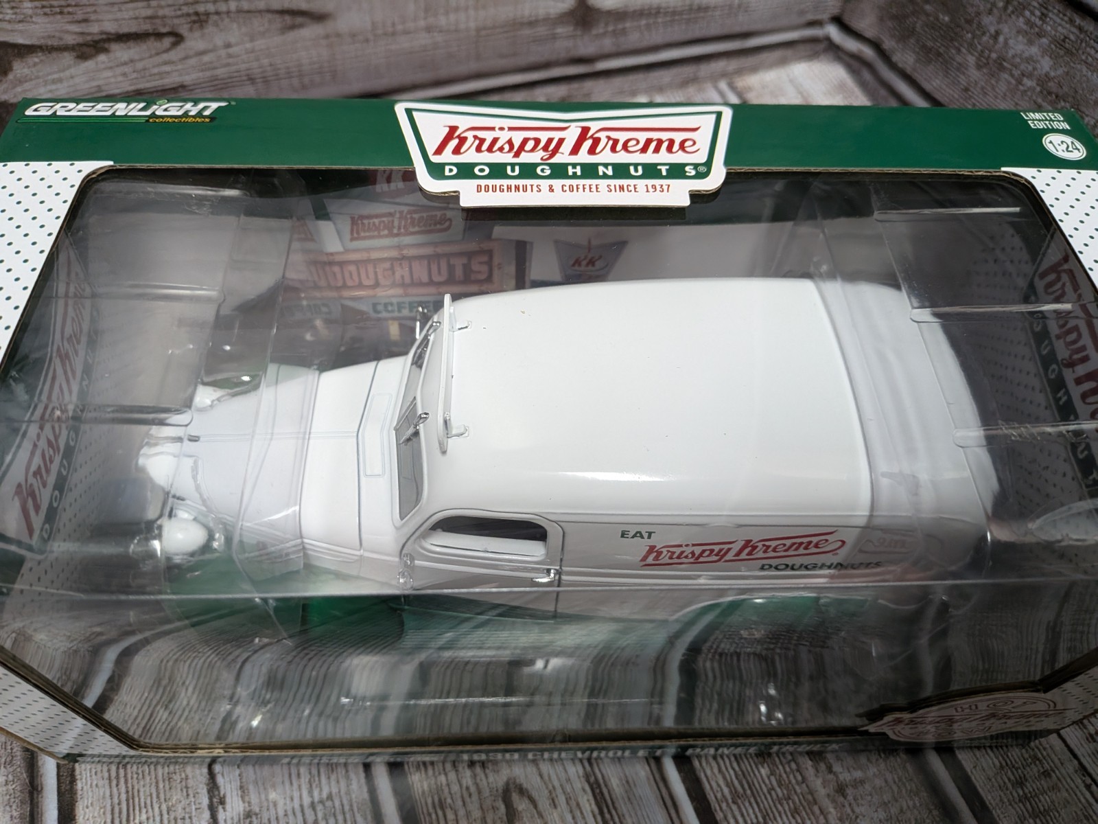 Greenlight Krispy Kreme 1939 Chevrolet Panel Truck 1:24 Scale