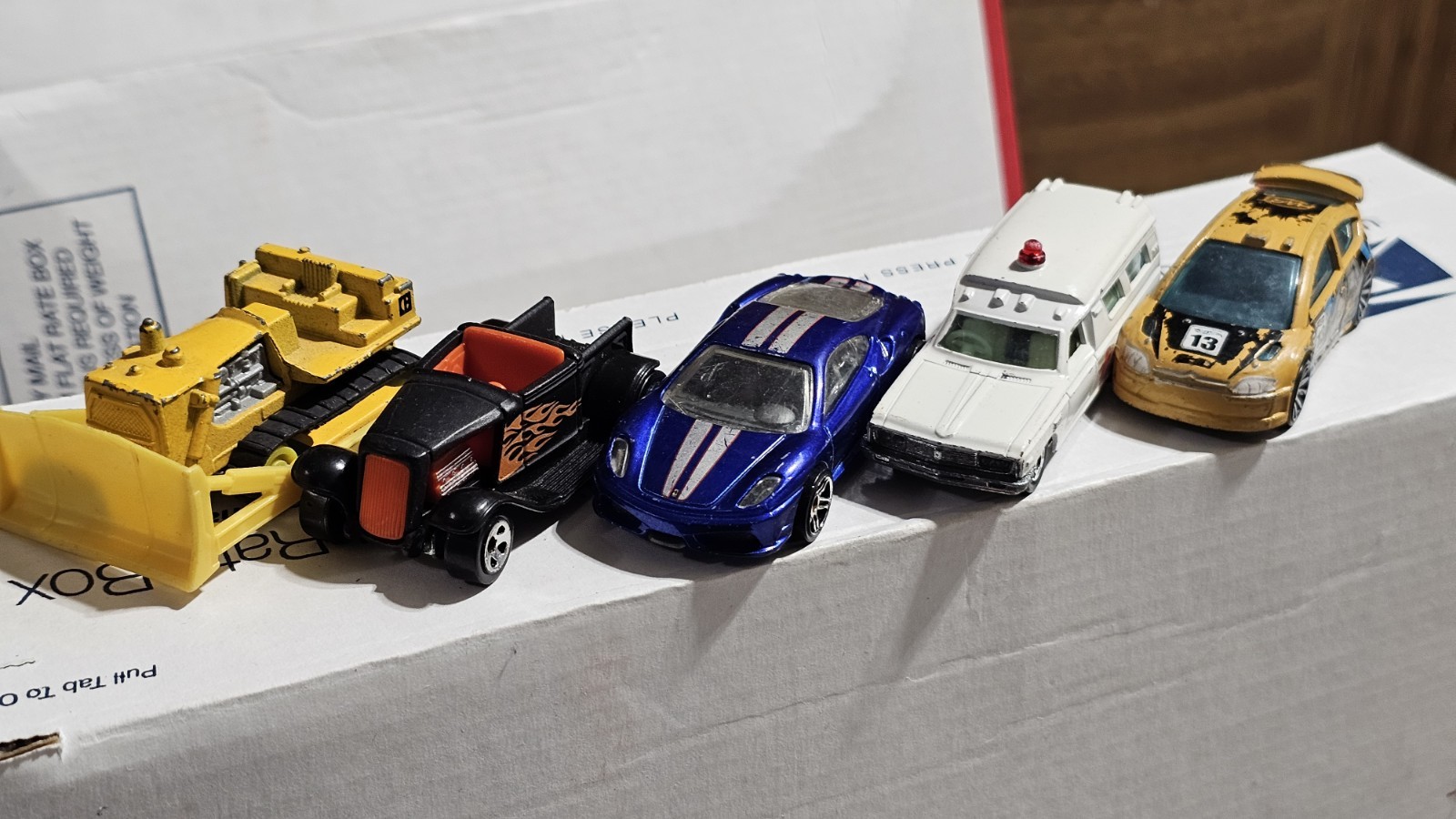 100 Hot Wheels Matchbox Tomica Cars Bulk Lot- Random Mixed Mystery Diecast Used
