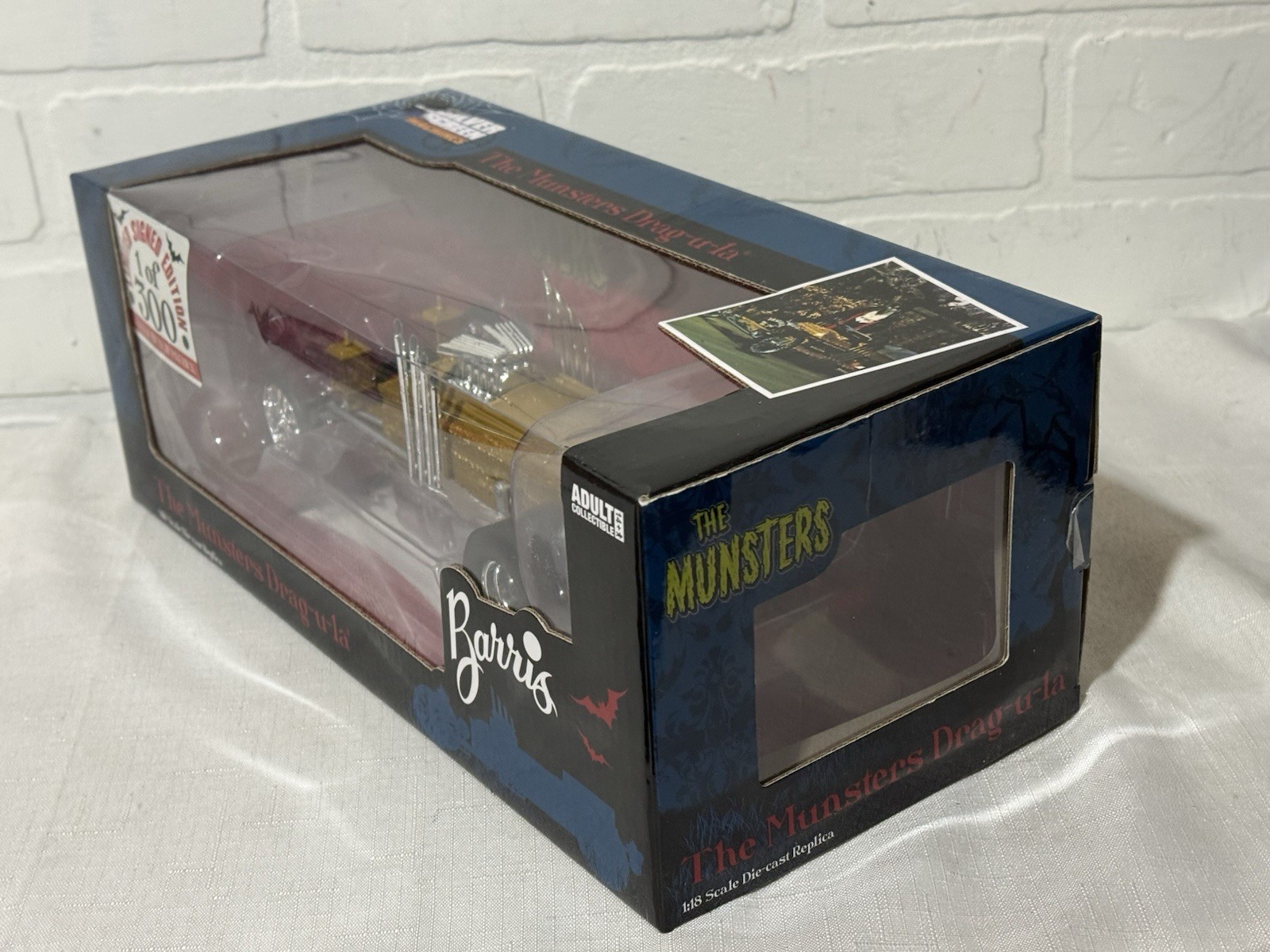 1/18 Auto World Dragula Munsters 1 of 300 SIGNED Butch Patrick Silver Screen