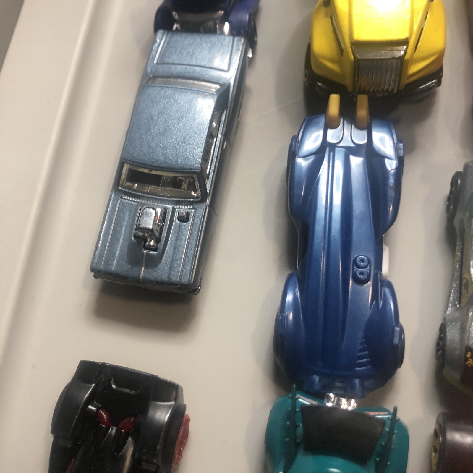 Hot Wheels Lot Of 17 Mixed Please See Photos