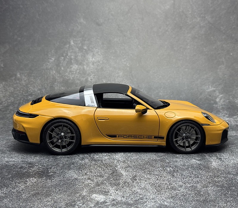2025 Porsche 911 964 CARRERA 4 GTS NOREV 1:18 alloy full open car model
