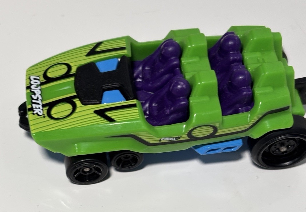 Hot Wheels2014 Loopster Green 1:64 Diecast 2 3/4″ Roller Coaster Car W Riders
