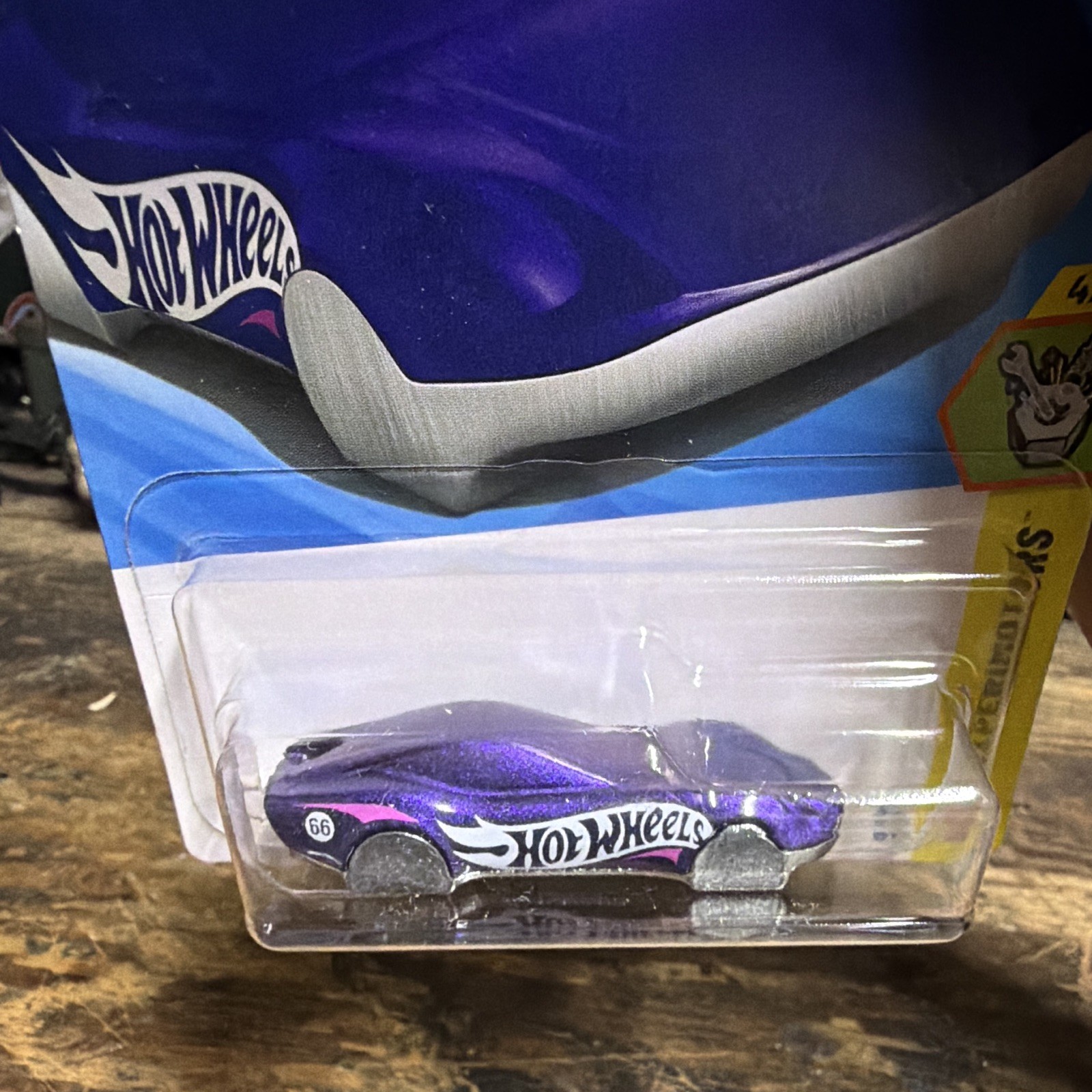 Hot Wheels Experimotors Coupé Clip 2025 Purple/White 1:64 Diecast Unopened