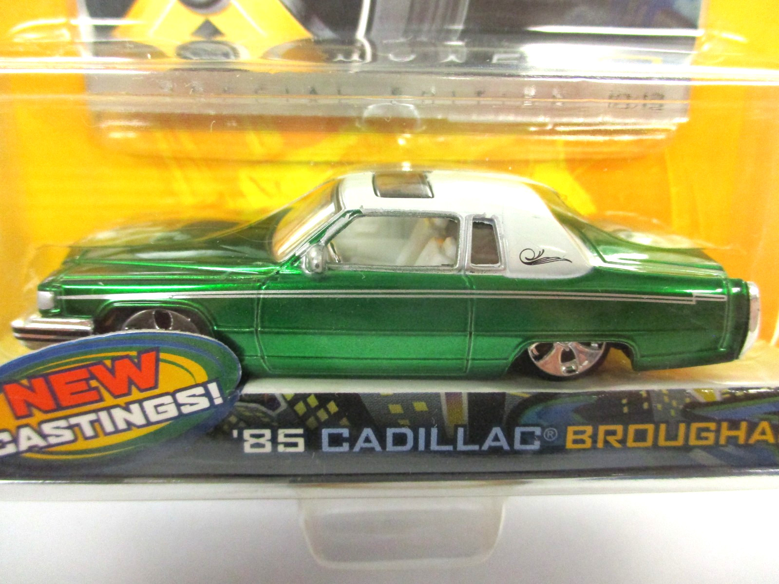 JADA – DUB CITY OLD SKOOL – 1985 CADILLAC COUPE DEVILLE BROUGHAM LOWRIDER – 1/64
