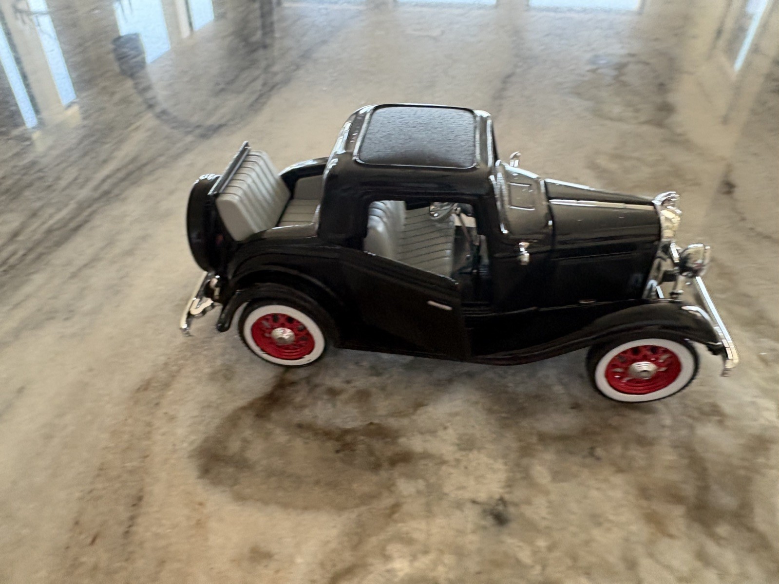 National Motor Museum Mint Diecast 1932 Ford 3-Window Coupe – FREE SHIPPING!