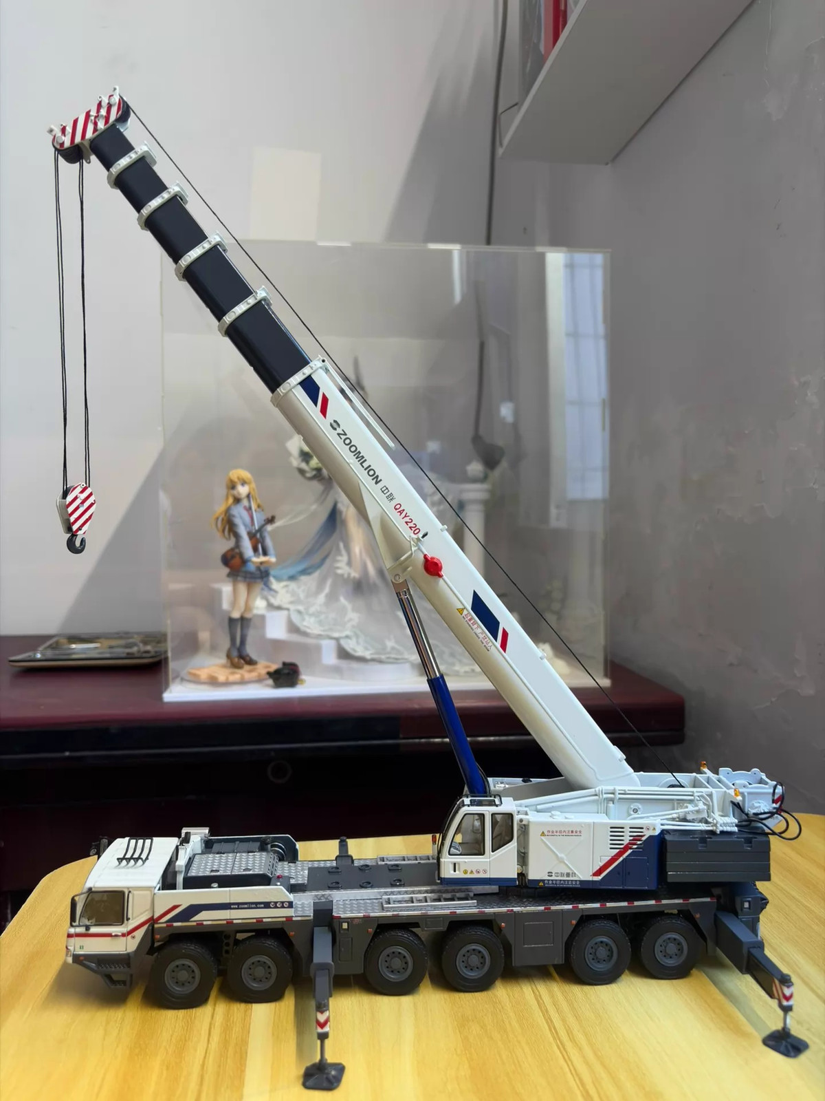 for ZOOMLION QAY220V ALL TERRAIN CRANE 1:50 White Collection Edition Truck Model