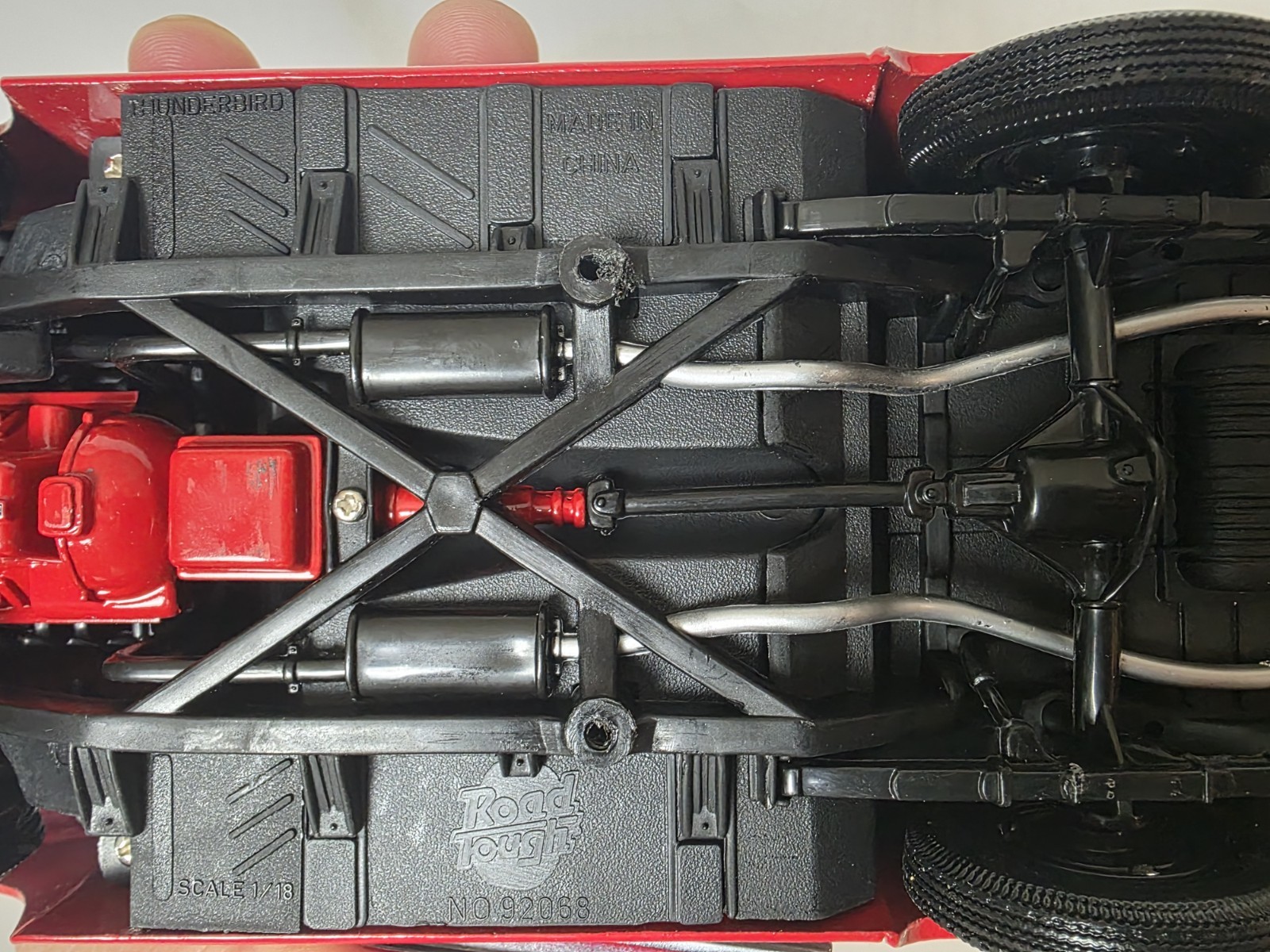 Road Tough – 1:18 Scale 1955 Red Tbird Removable Hard Top Convertible P24